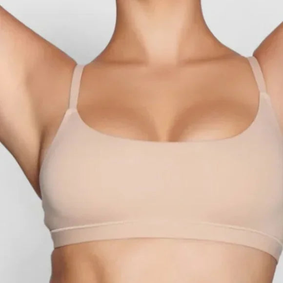 NWT SKIMS FITS EVERBODY SCOOP