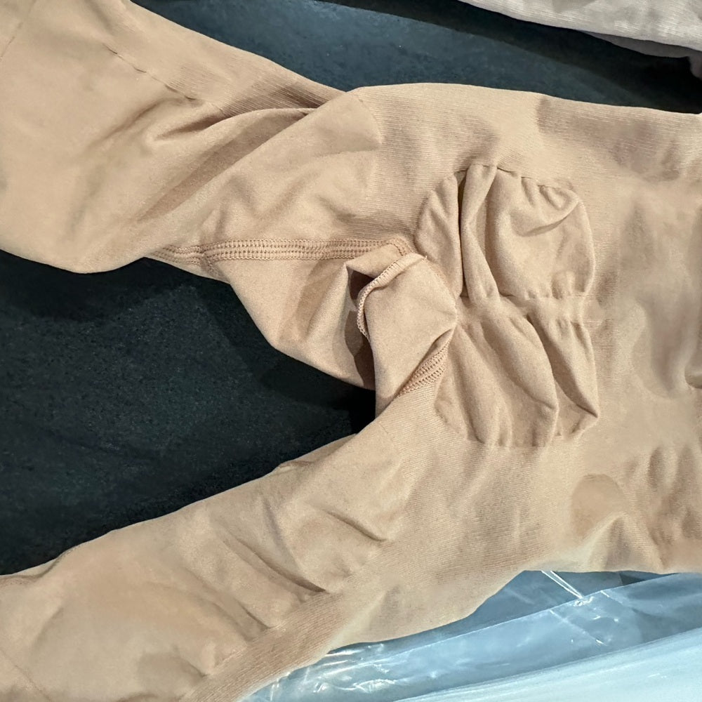 (2444) NWOT SKIMS SEAMLESS SCULPT MID THIGH in OCHRE Sz S/M