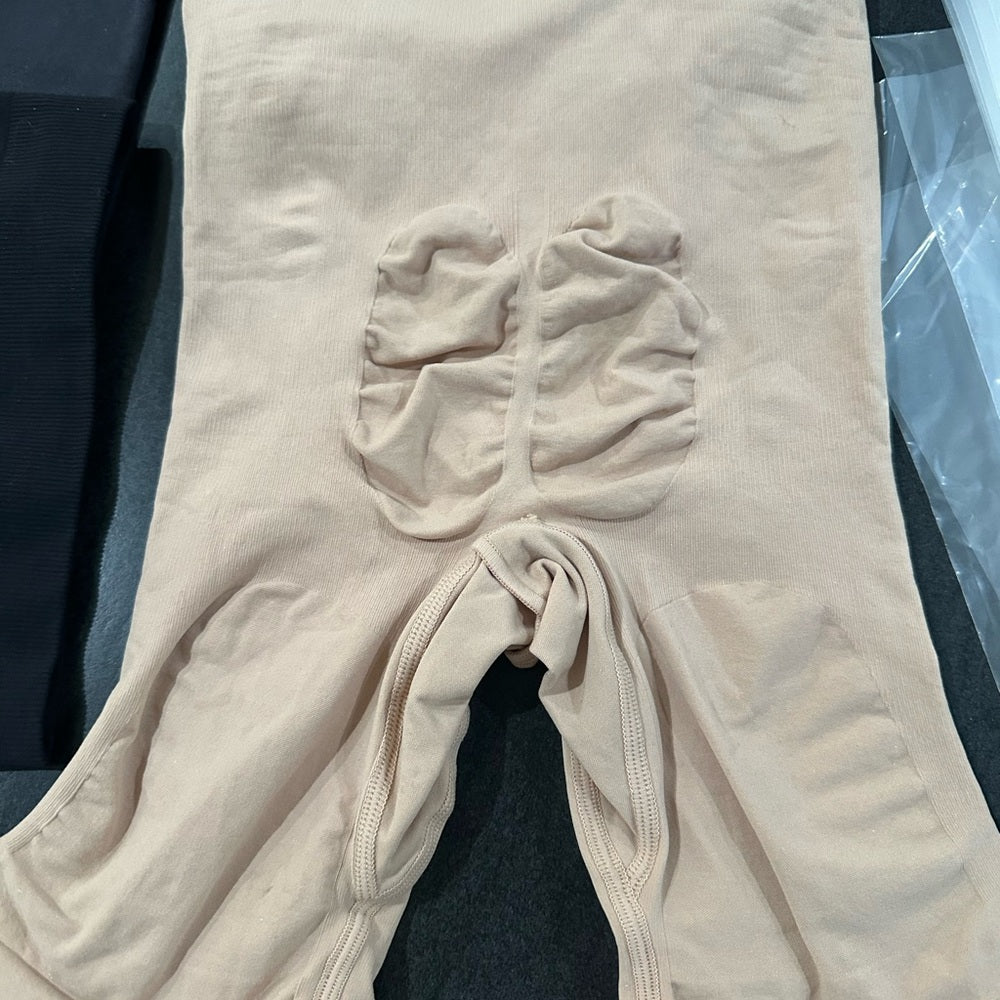 (2228/2446) SKIMS NWOT MATERNITY SCULPTING SHORT MID THIGH in SIENNA (Darker)**