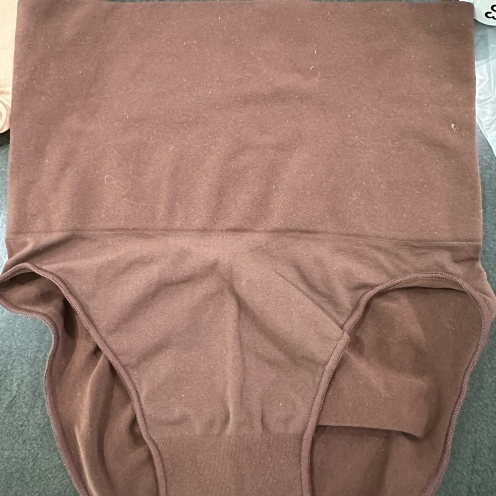 (2451/52) SKIMS SEAMLESS SCULPT HIGH-WAISTED BRIEF - COCOA Sz L/XL/2X/3X