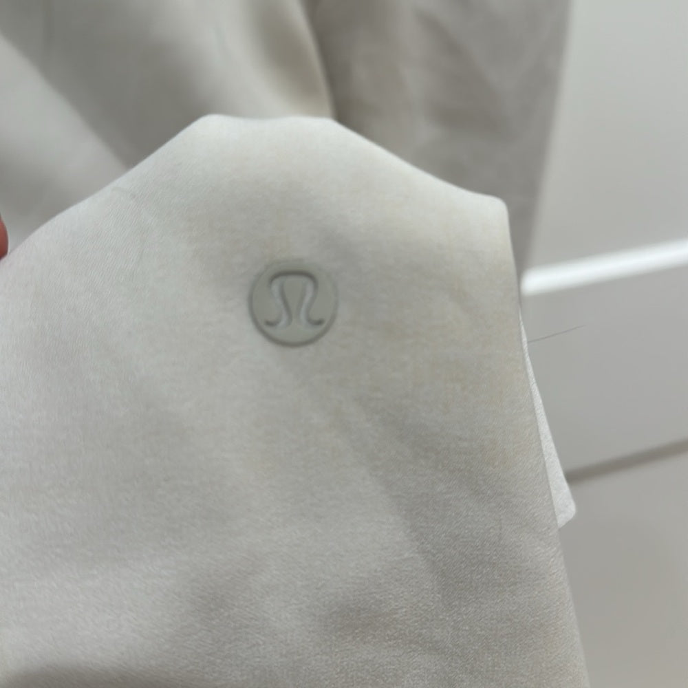 (2484) 🍋 LULULEMON On the Fly 7/8 Pant *Woven Sz 2 in Carbon Dust