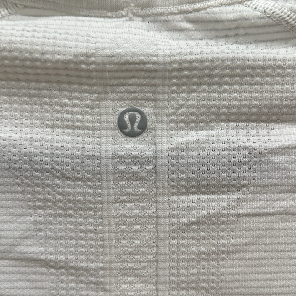 (2493) ๐ LULULEMON RUN: Swiftly Tech Short Sleeve Crew Sz 4 **LOVED