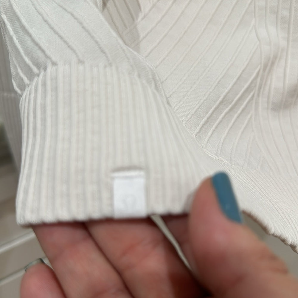 (6028) ๐ LULULEMON Rest Less Pullover White / White (Third Release) Sz 8 EUC