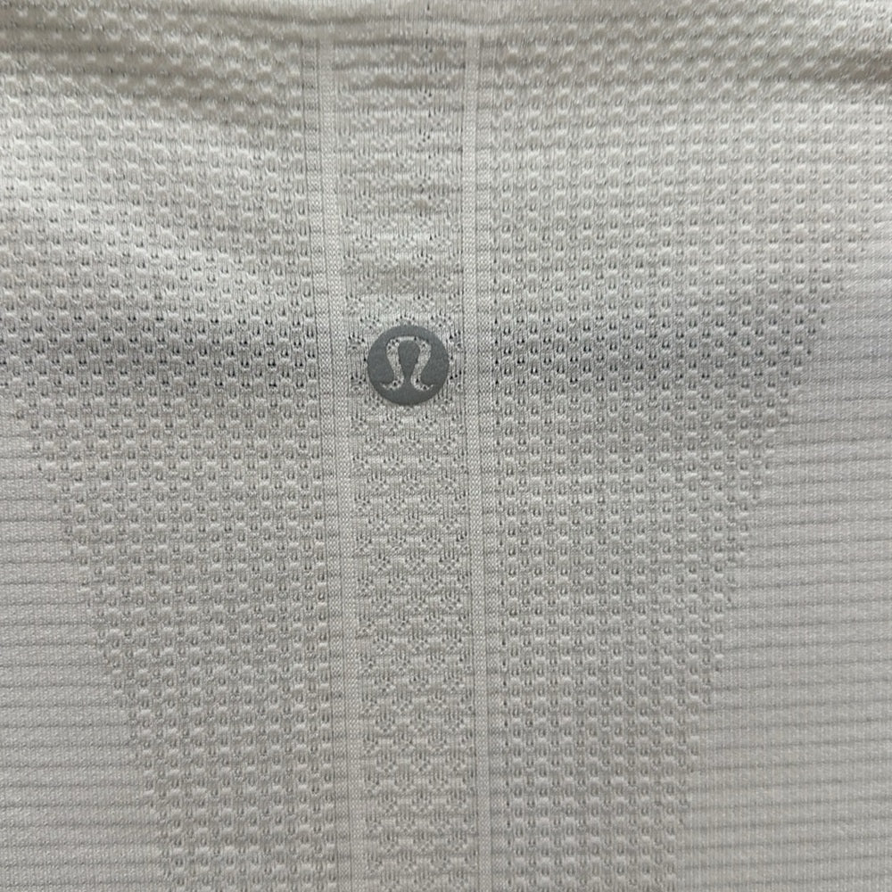 (1688) ๐ LULULEMON RUN: Swiftly Tech Short Sleeve Crew Sz 8 **LOVED *RARE