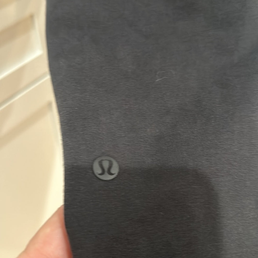 (6322) LULULEMON Ready to Fleece Jogger Sz 4 in Black