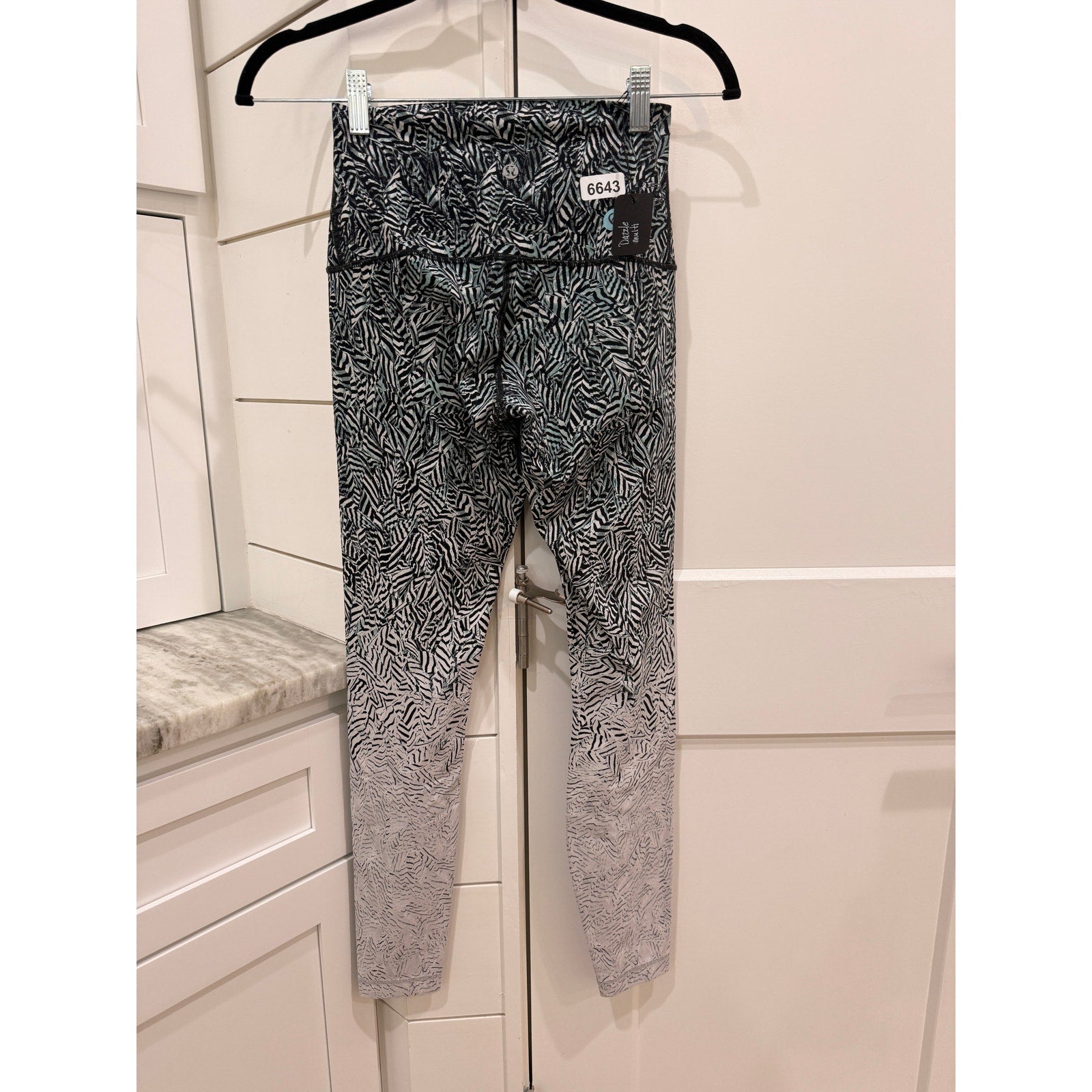 6643 LULULEMON Wunder Under Pant HR Dazzle Wunder Under 50g Alpine Wht/BLK Sz 6