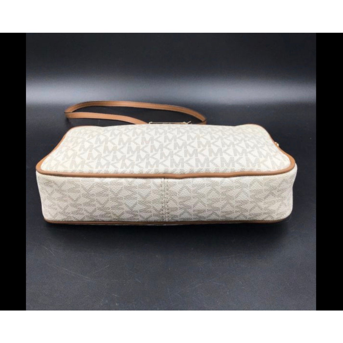 0226 NWT Michael Kors Signature MK Crossbody ** AUTHENTICATED