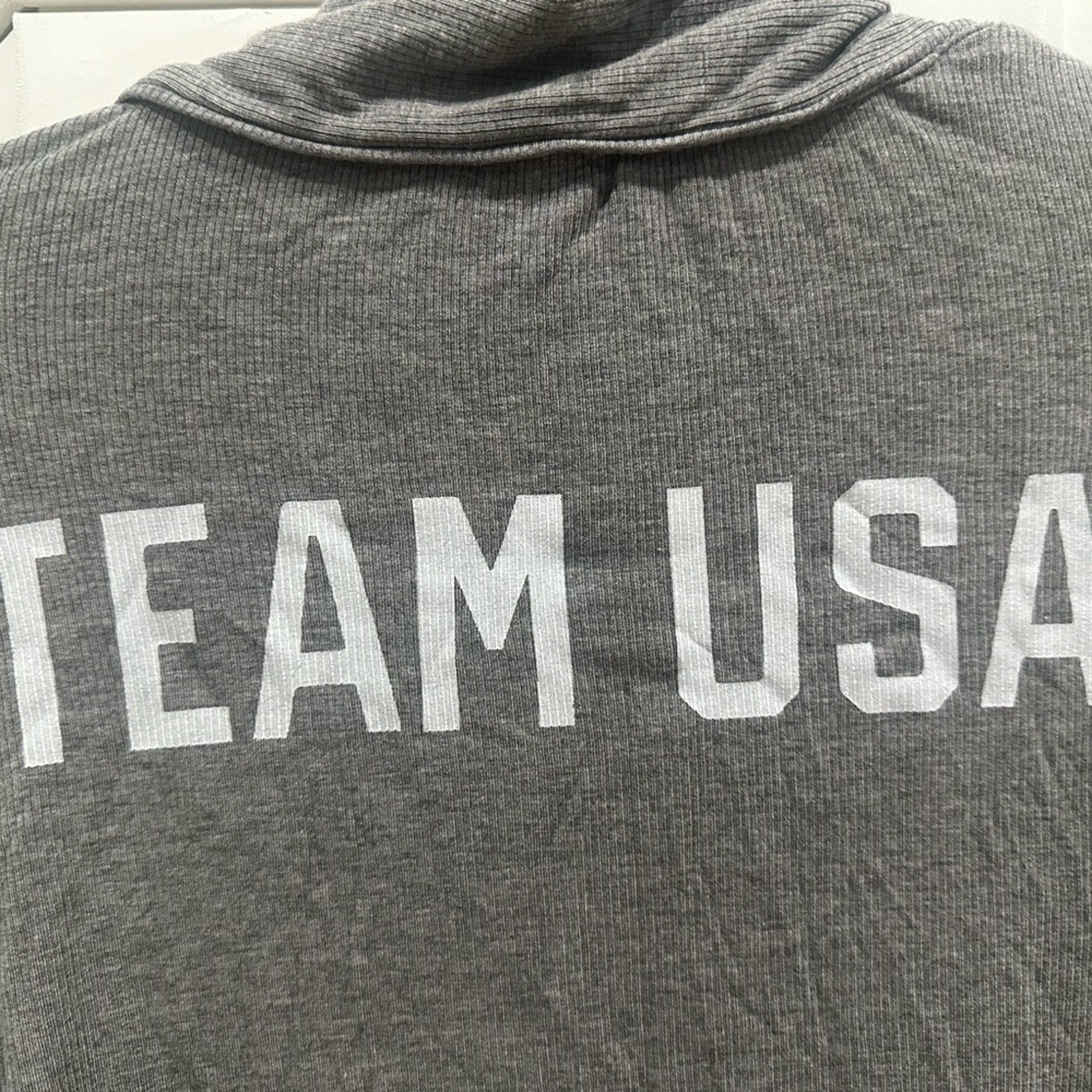 (2417) SKIMS NWT TEAM USA ROBE Olympic in HEATHER GRAY Sz M ** MISSING TIE