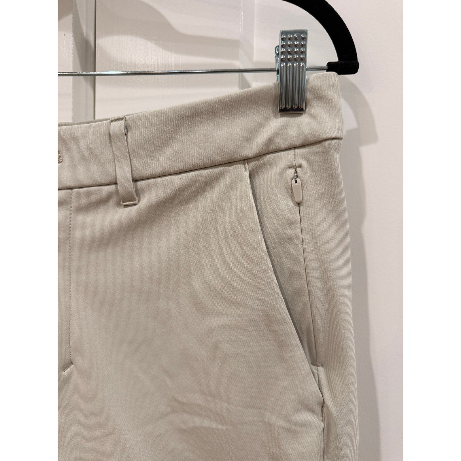 380 - LULULEMON Commission Pant Slim *Warpstreme in SilverStone 28L 32W