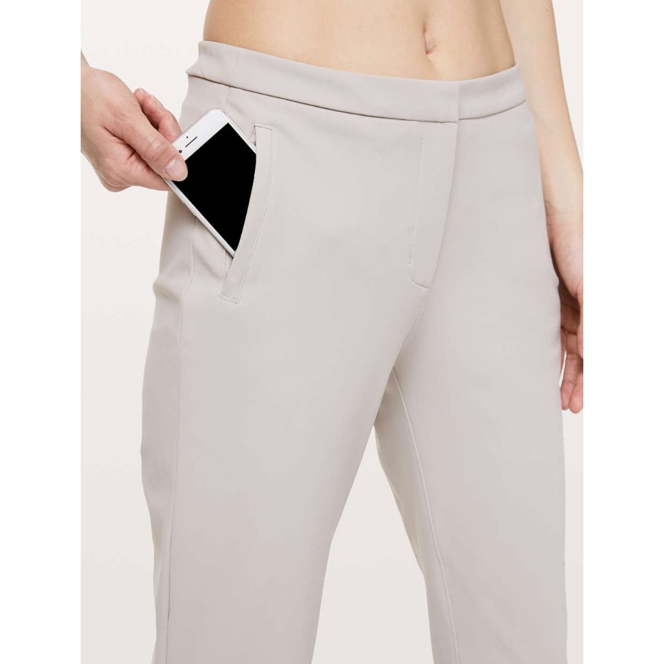 349 - LULULEMON On The Move Pant *Lightweight French Clay in Sz 6