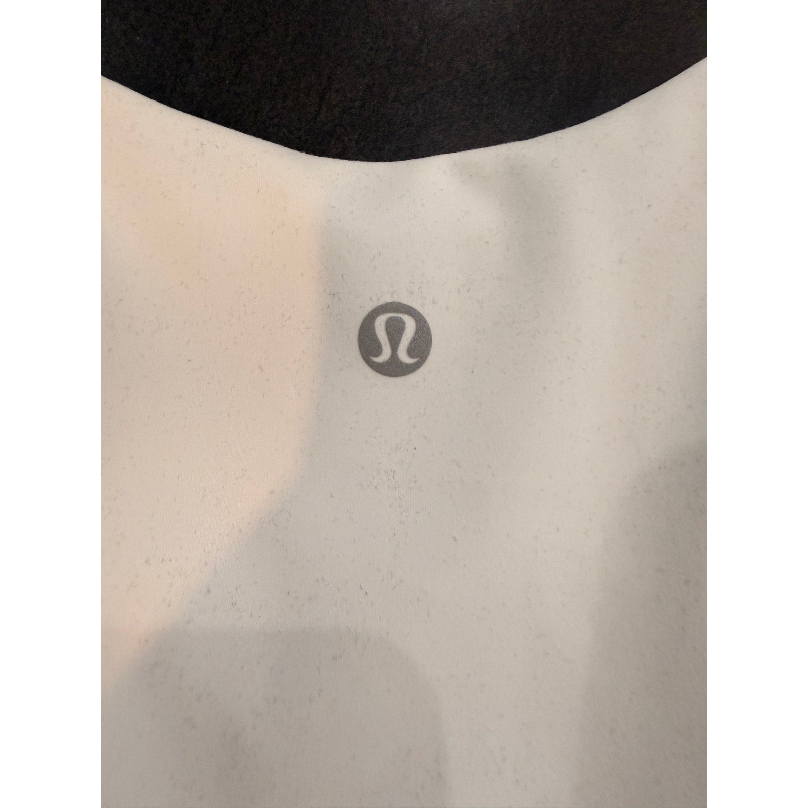 6431 Lululemon Everlux Asymmetrical Tennis Tank Top White in Sz 4 **FLAW