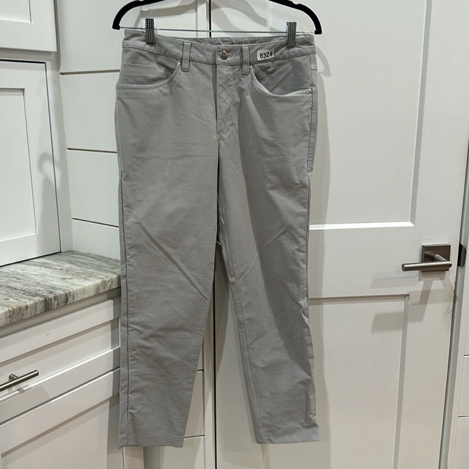 (6324) LULULEMON ABC Pant Slim 32" L *Utilitech 30"W in Dove Grey *FLAW