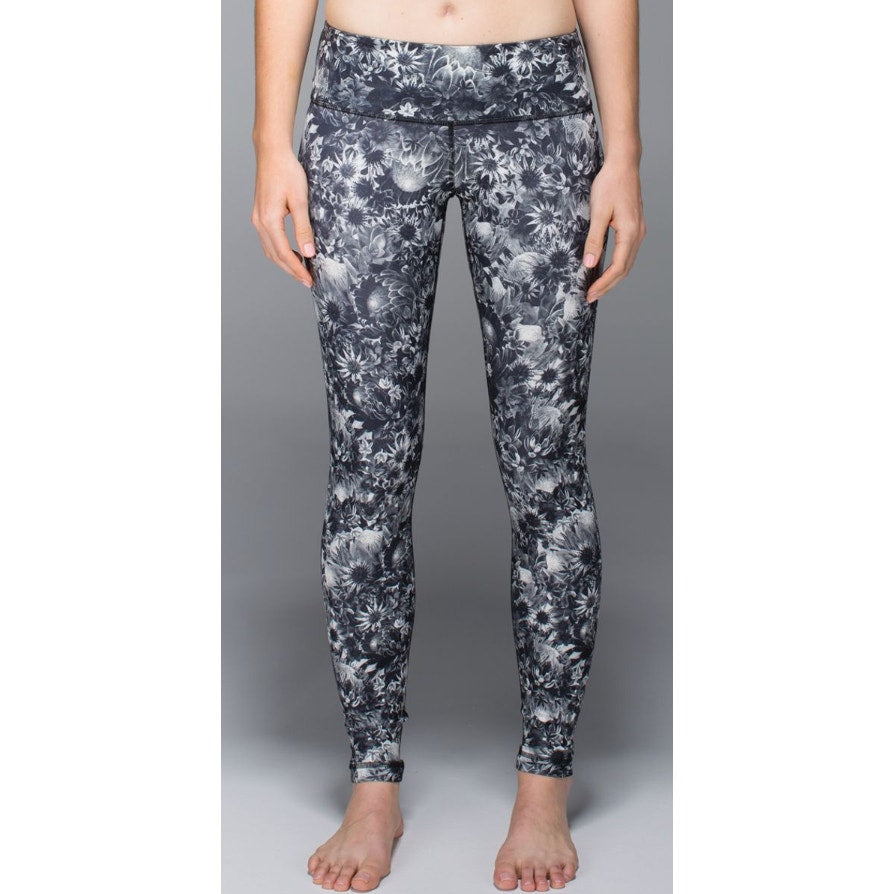6607 LULULEMON Wunder Under Pant *Luxtreme Flowabunga Black Angel Wing Sz 12