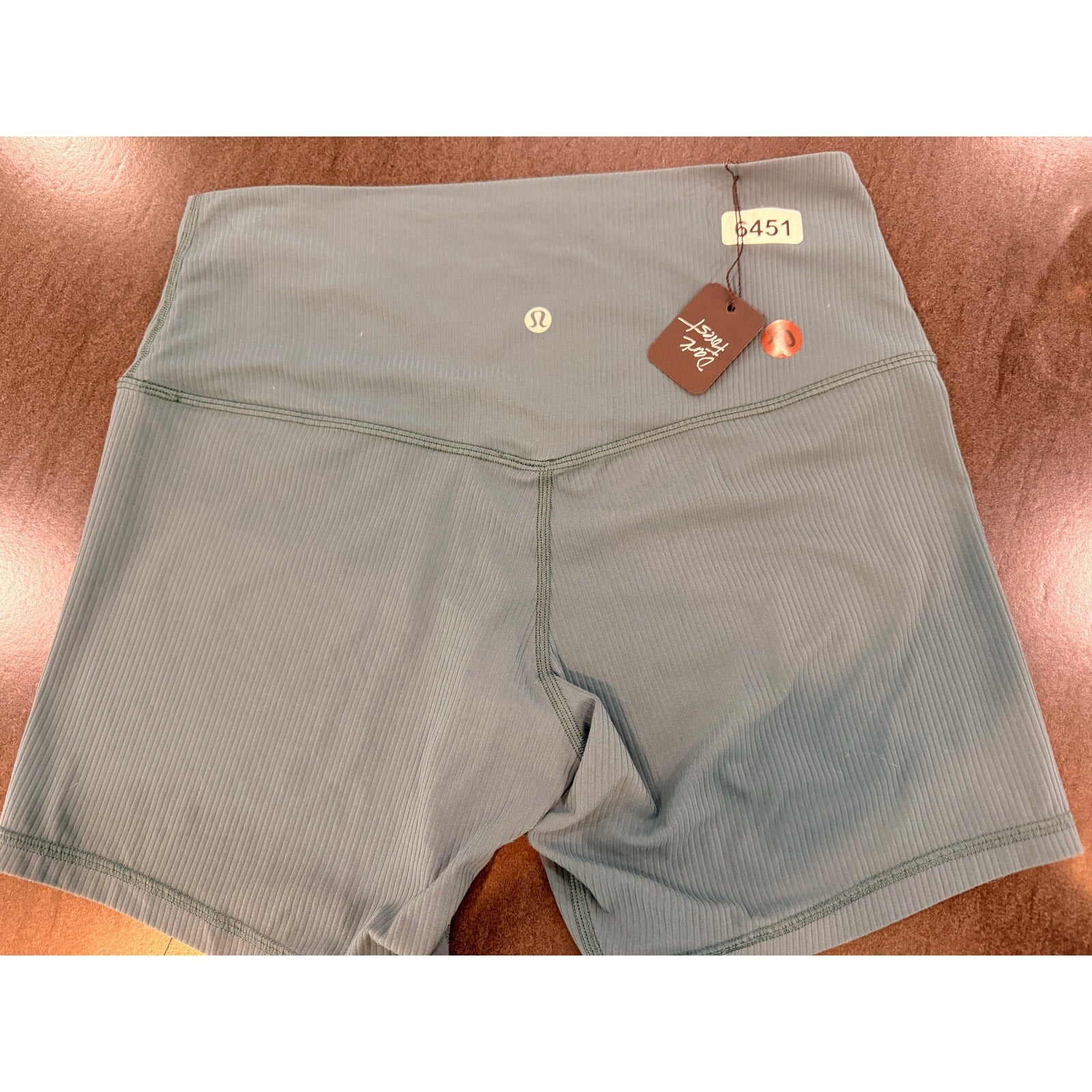 6451 - Lululemon Align Ribbed Panel High-Rise Short 8" Sz 10