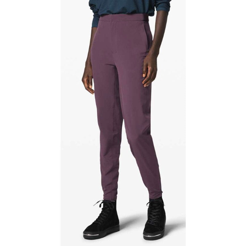6840 LULULEMON Esker Slim *lululemon lab Black Cherry *VERY RARE
