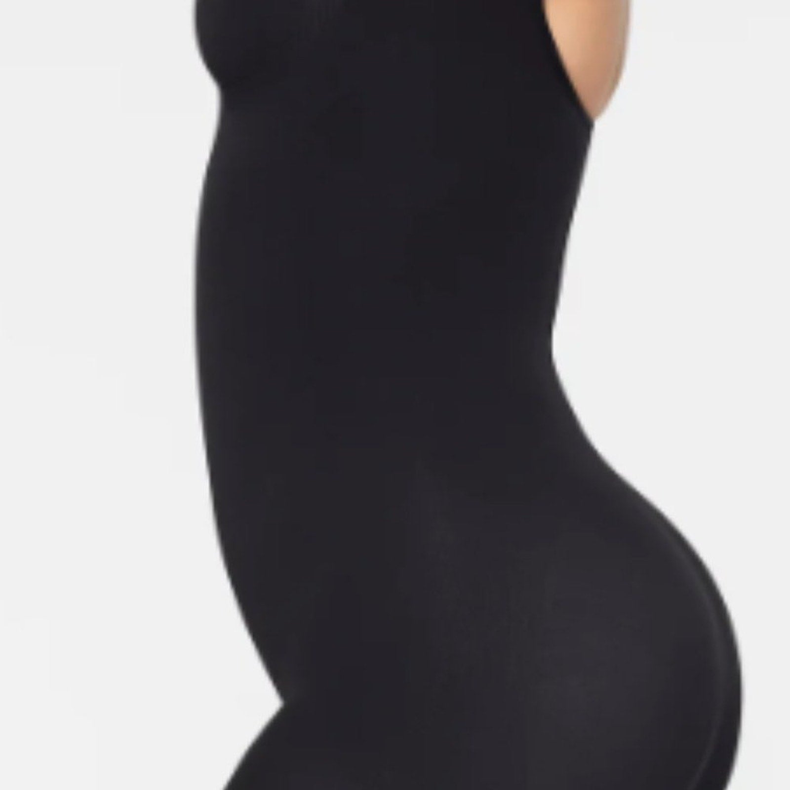 (1202) SEAMLESS SCULTP MID THIGH BODYSUIT - ONYX in LARGE