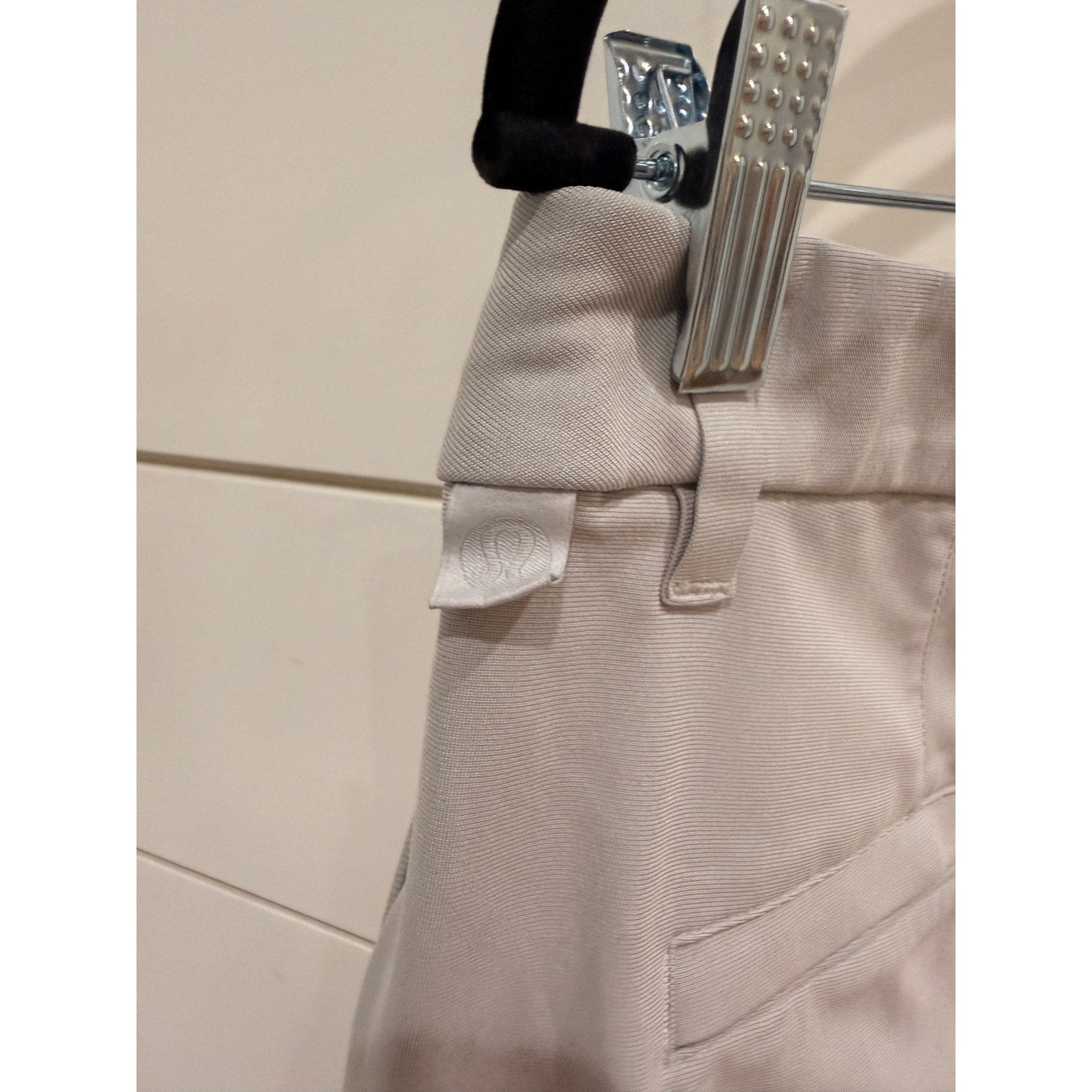 423 - LULULEMON Commission Classic-Fit Short 7" *Warpstreme Trench 32W