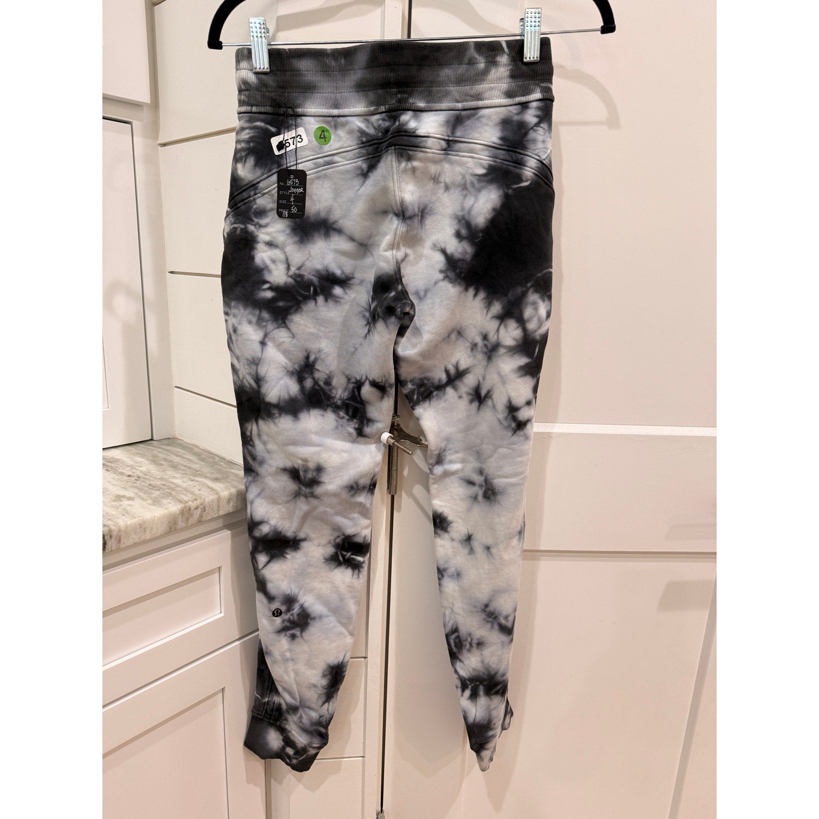 6573 Lululemon Warm Down Jogger *Earth Dye Earth Dye Stone sz 4 *LOVED