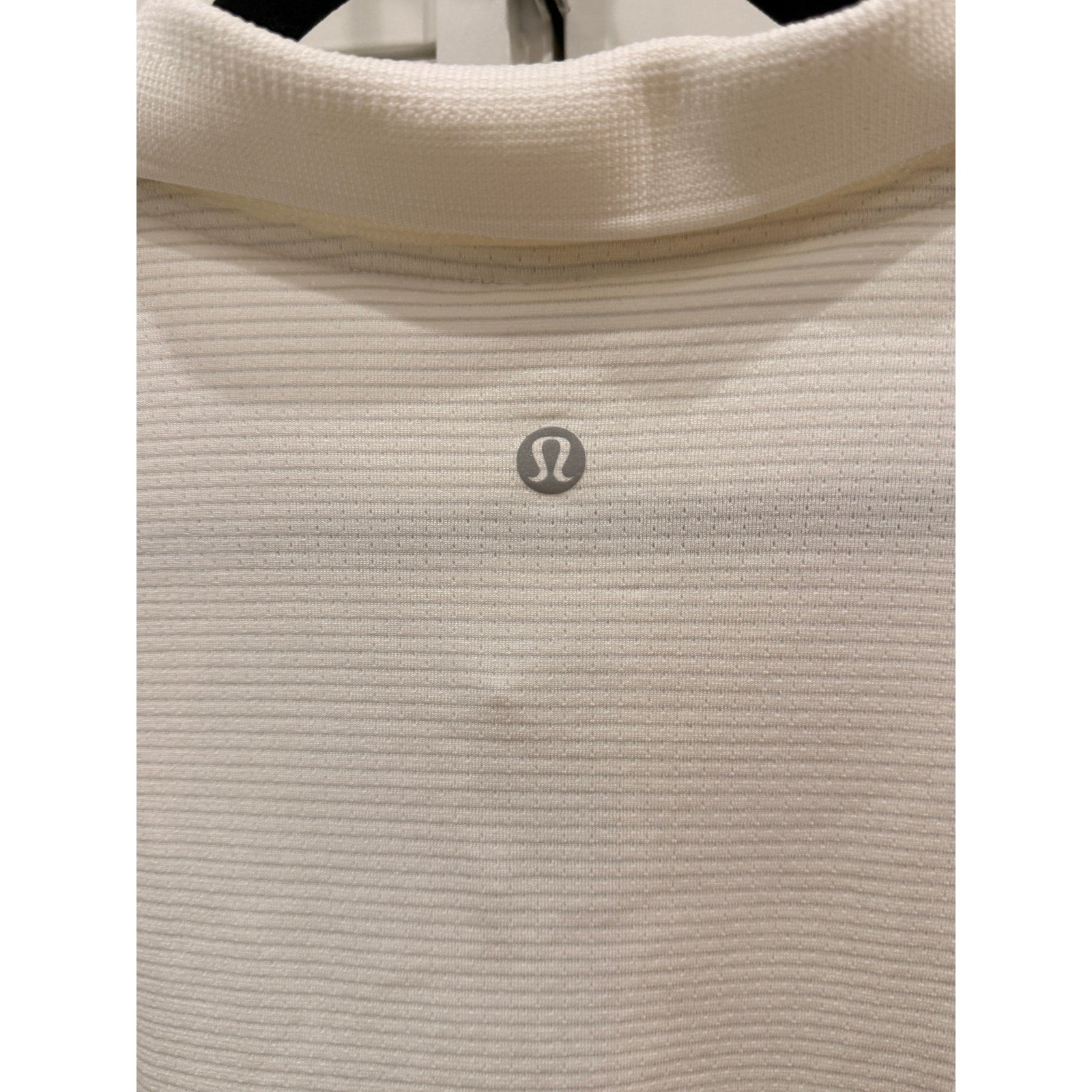 6461 Swiftly Tech Relaxed-Fit Polo Shirt in White Sz 8