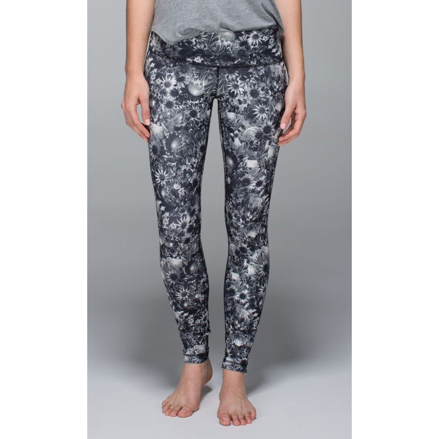 6607 LULULEMON Wunder Under Pant *Luxtreme Flowabunga Black Angel Wing Sz 12