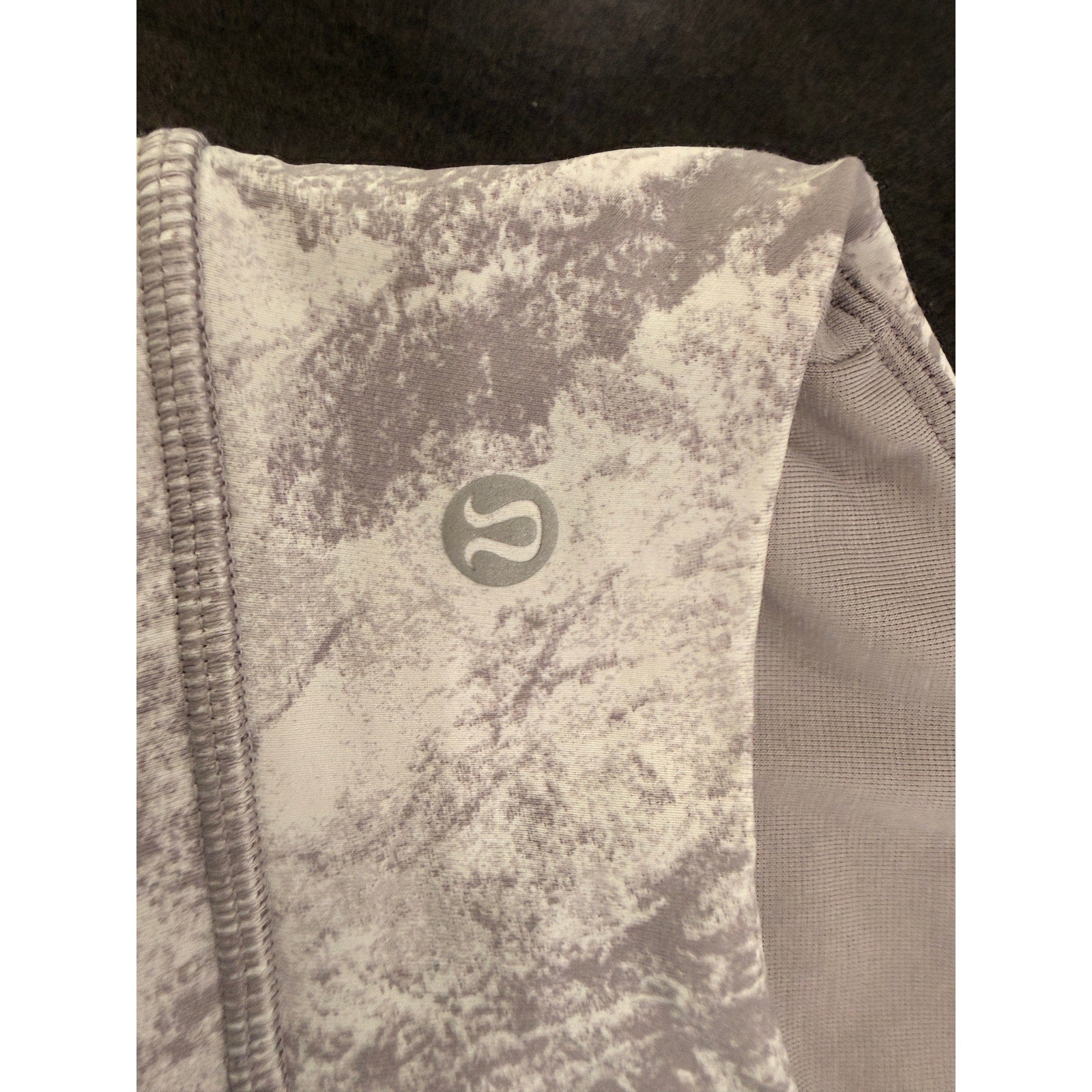 6739 - Lululemon Invigorate Bra Washed Marble Alpine White Silverscrn Sz 12