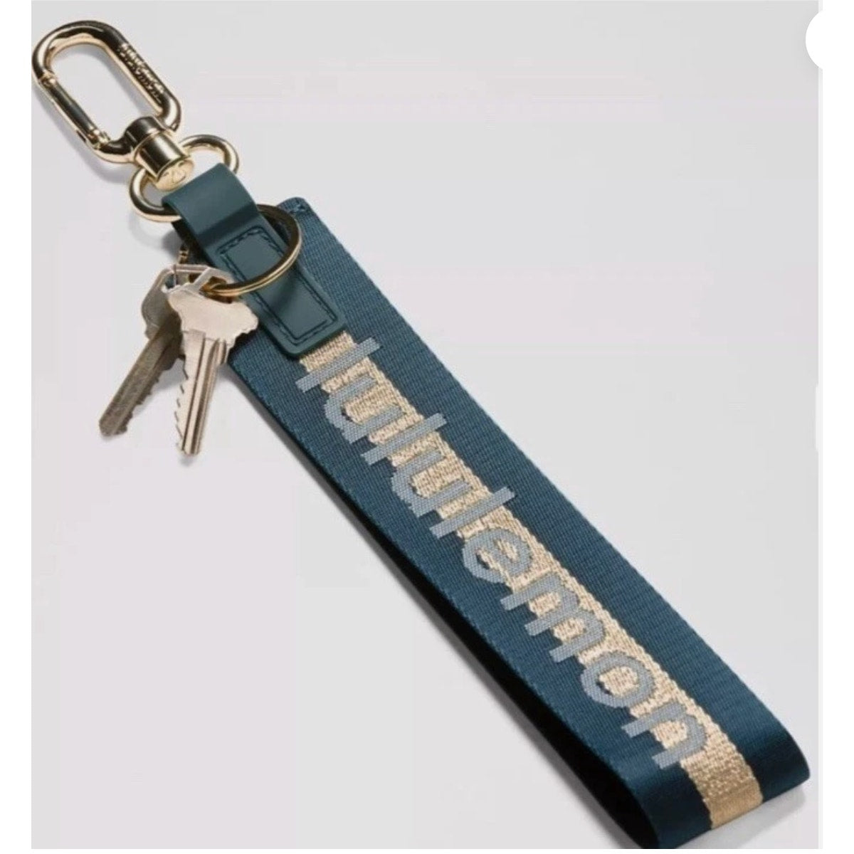 6496 NWT Lululemon Never Lost Keychain- Warp Teal Gold Bone New *SOLD OUT