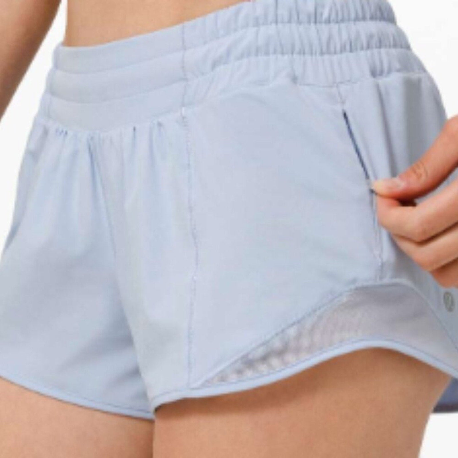 (6261) LULULEMON Hotty Hot High-Rise Lined Short 2.5" in Sz 6 *Loved *Blue linen