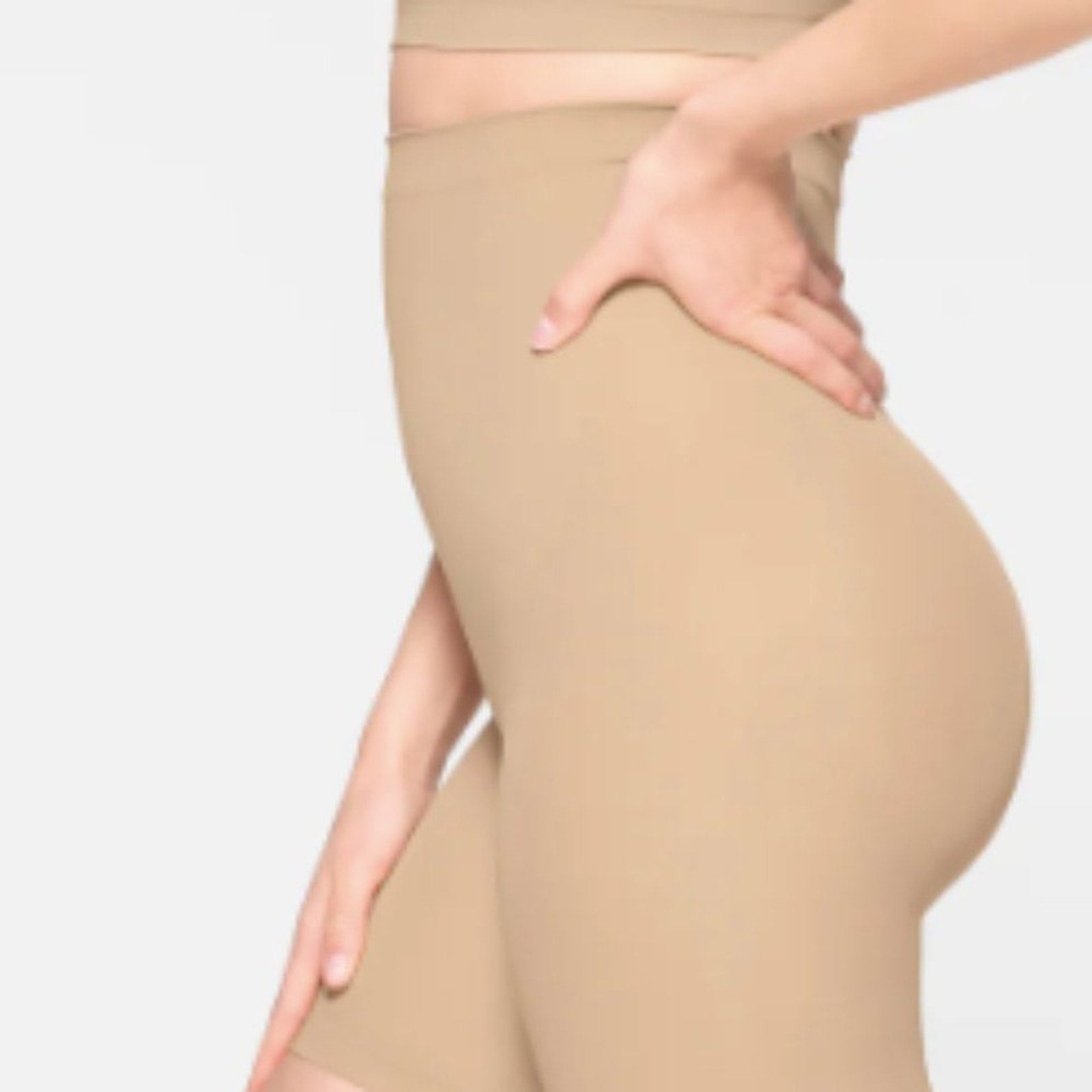 (2277/2442/43) NWOT SKIMS SEAMLESS SCULPT MID THIGH in S/M/L/XL