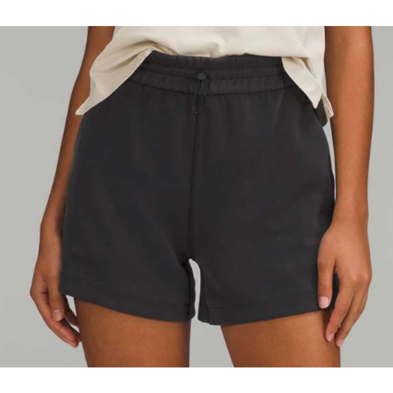 6760 - Lululemon Softstreme High-Rise Short 4" Black Sz 6