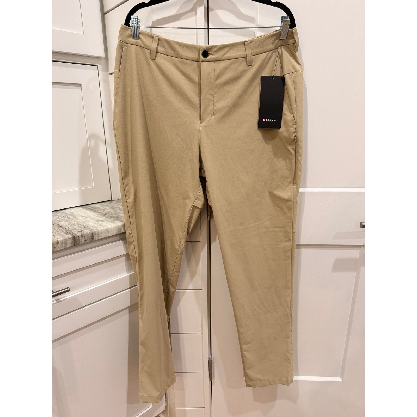 431 -NWT  LULULEMON Commission Classic Golf Pants 36W x 32L in Trench