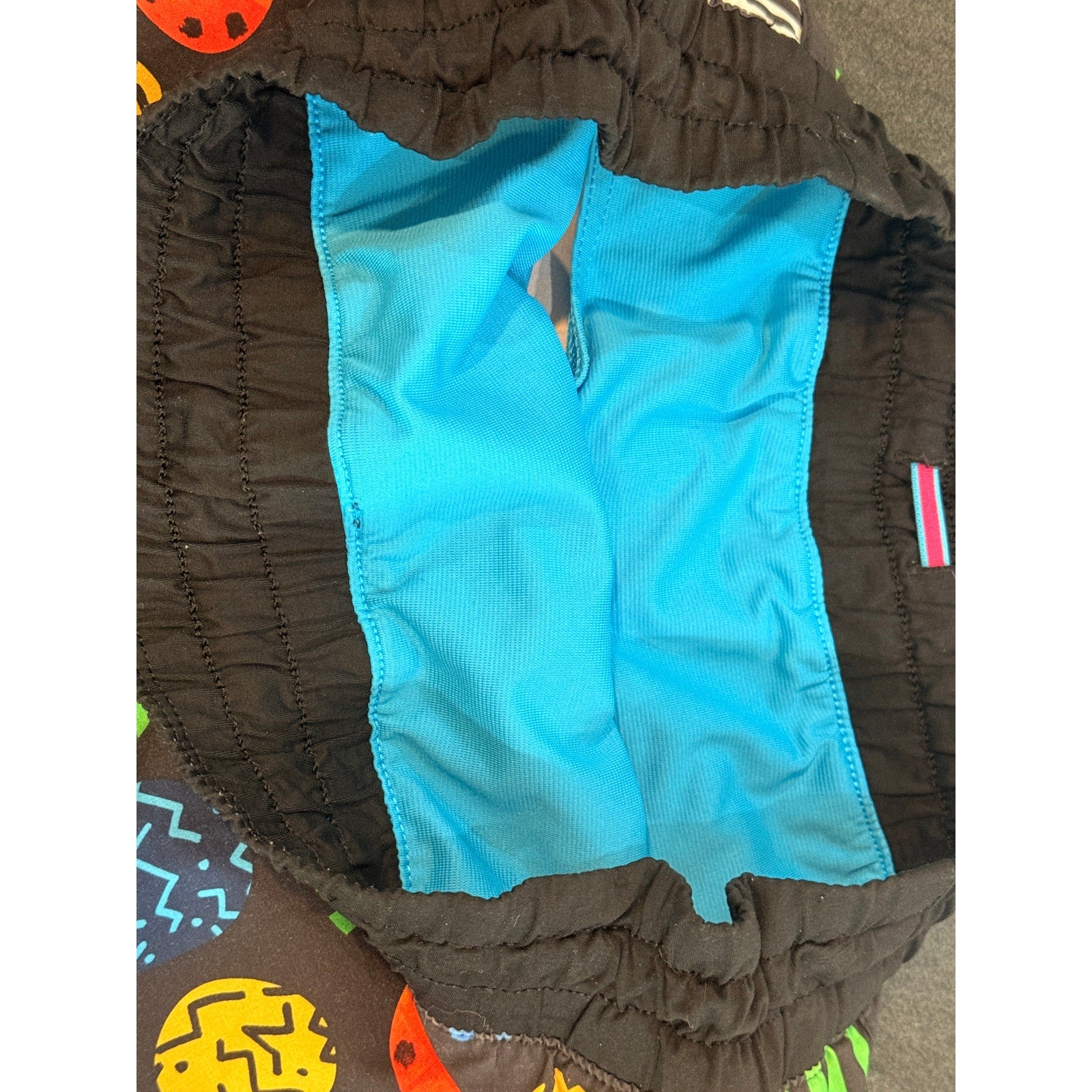 92 - LULULEMON Tracker Short III 2015 Seawheeze - PKAB / Black Sz 8 *RARE