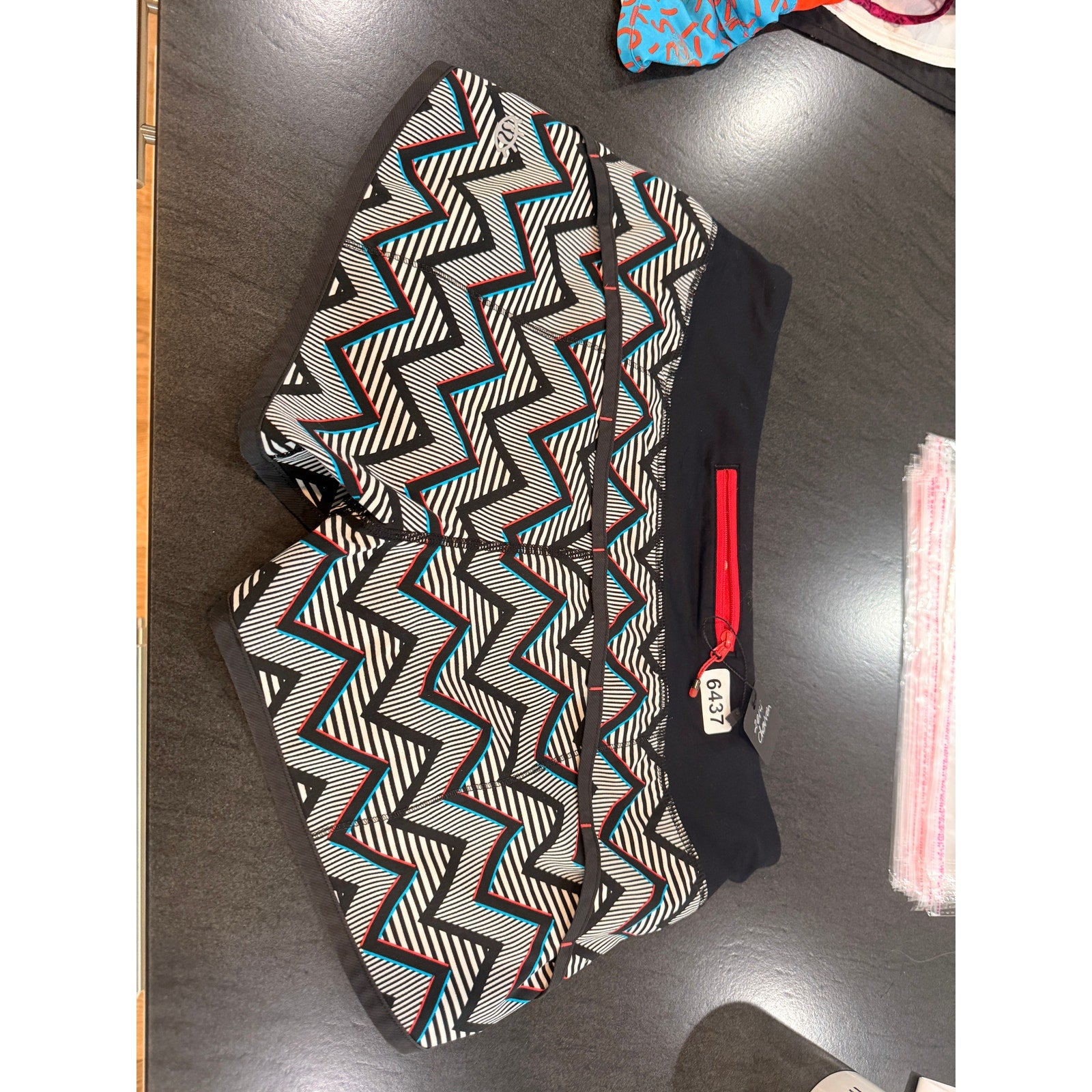 437 - LULULEMON Speed Short 2014 Seawheeze - 3D Chevron Sz 6 *RARE