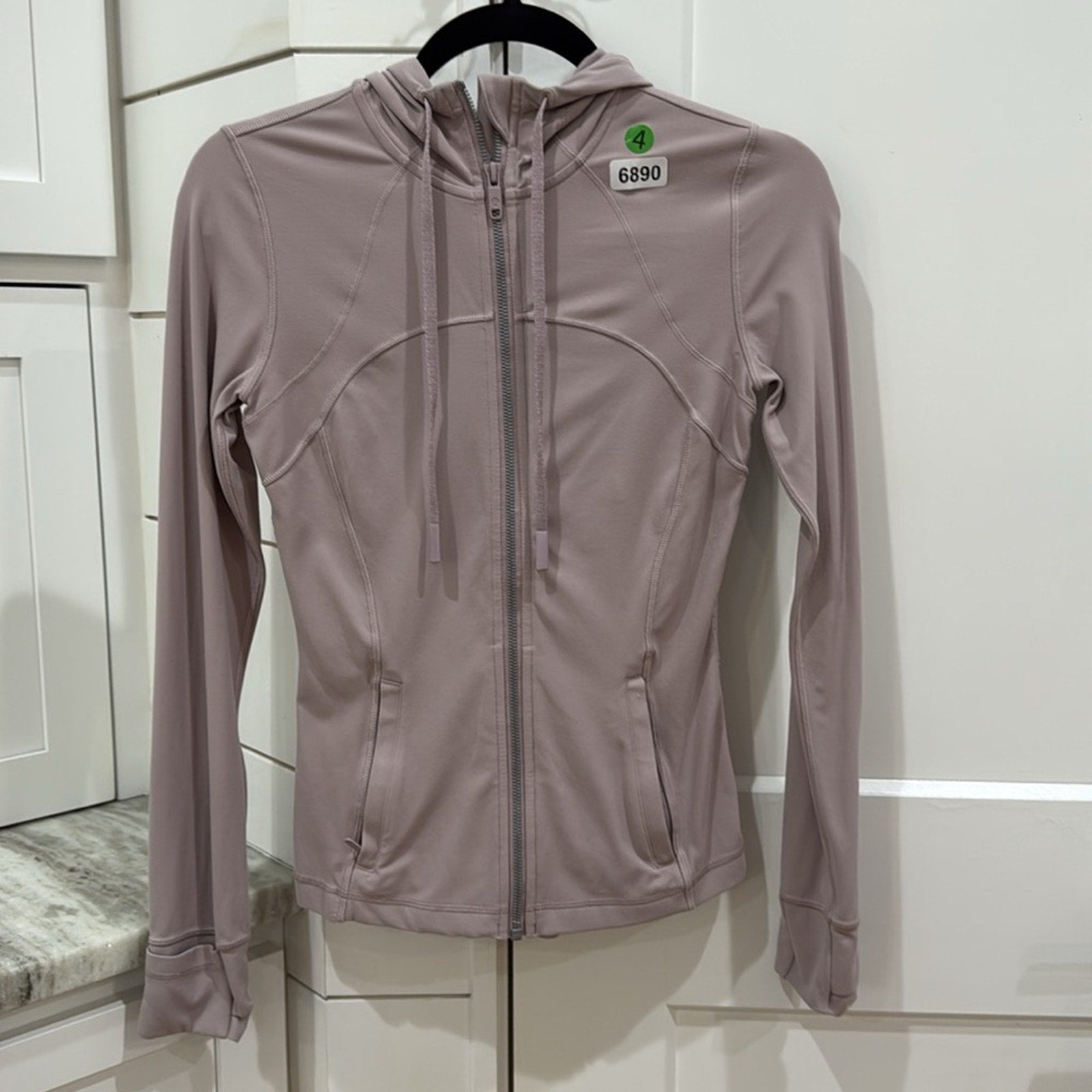 (6890) LULULEMON Hooded Define Jacket *Nulu in Violet Verbena Sz 4