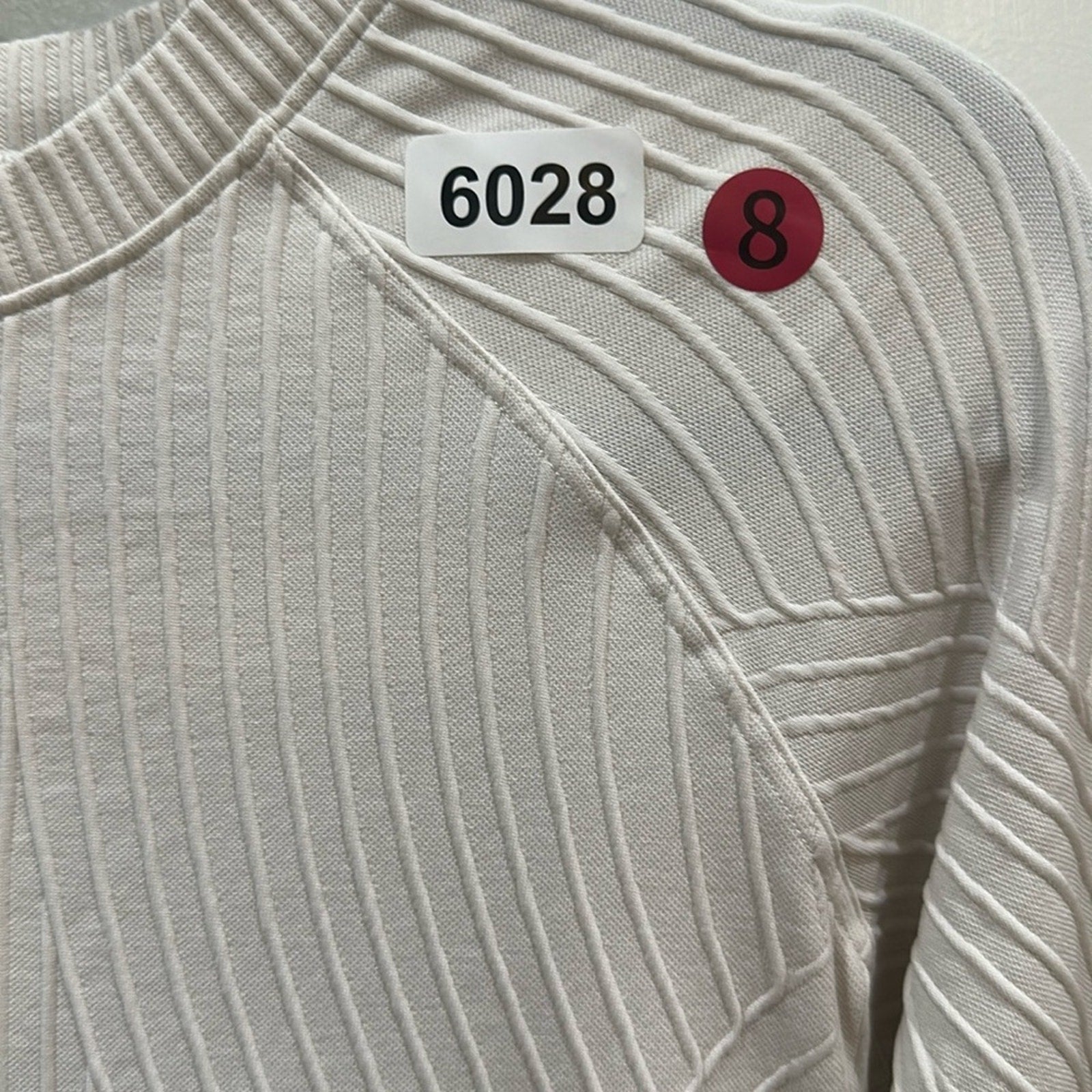 (6028)  🍋 LULULEMON Rest Less Pullover White / White (Third Release) Sz 8 EUC
