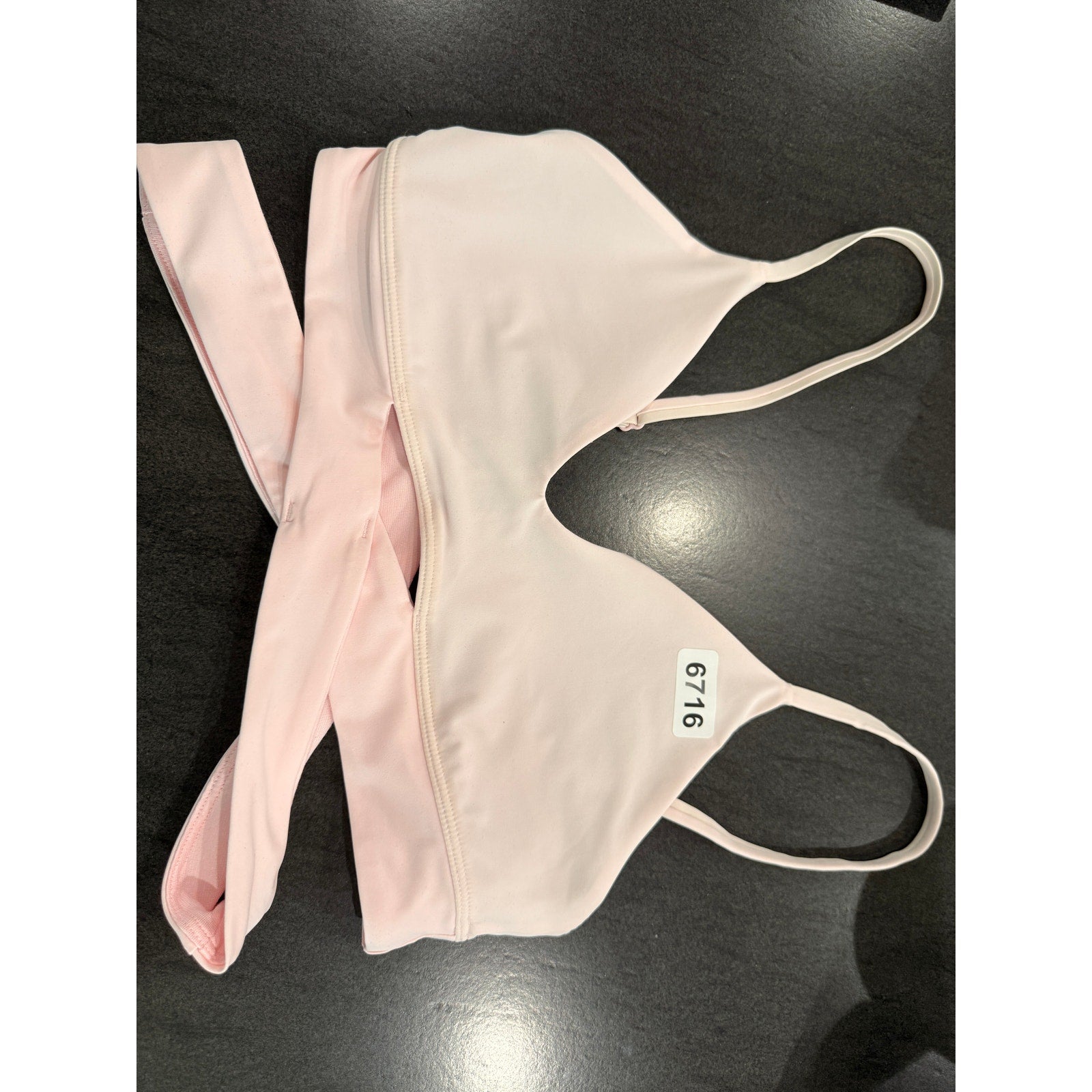 6716 -  Lululemon Still Now Bra *Light Support Strawberry Milkshake in Sz 6