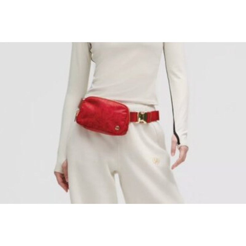 6371/6372 NWT LULULEMON EVERYWHERE Belt Bag **NEW YEAR
