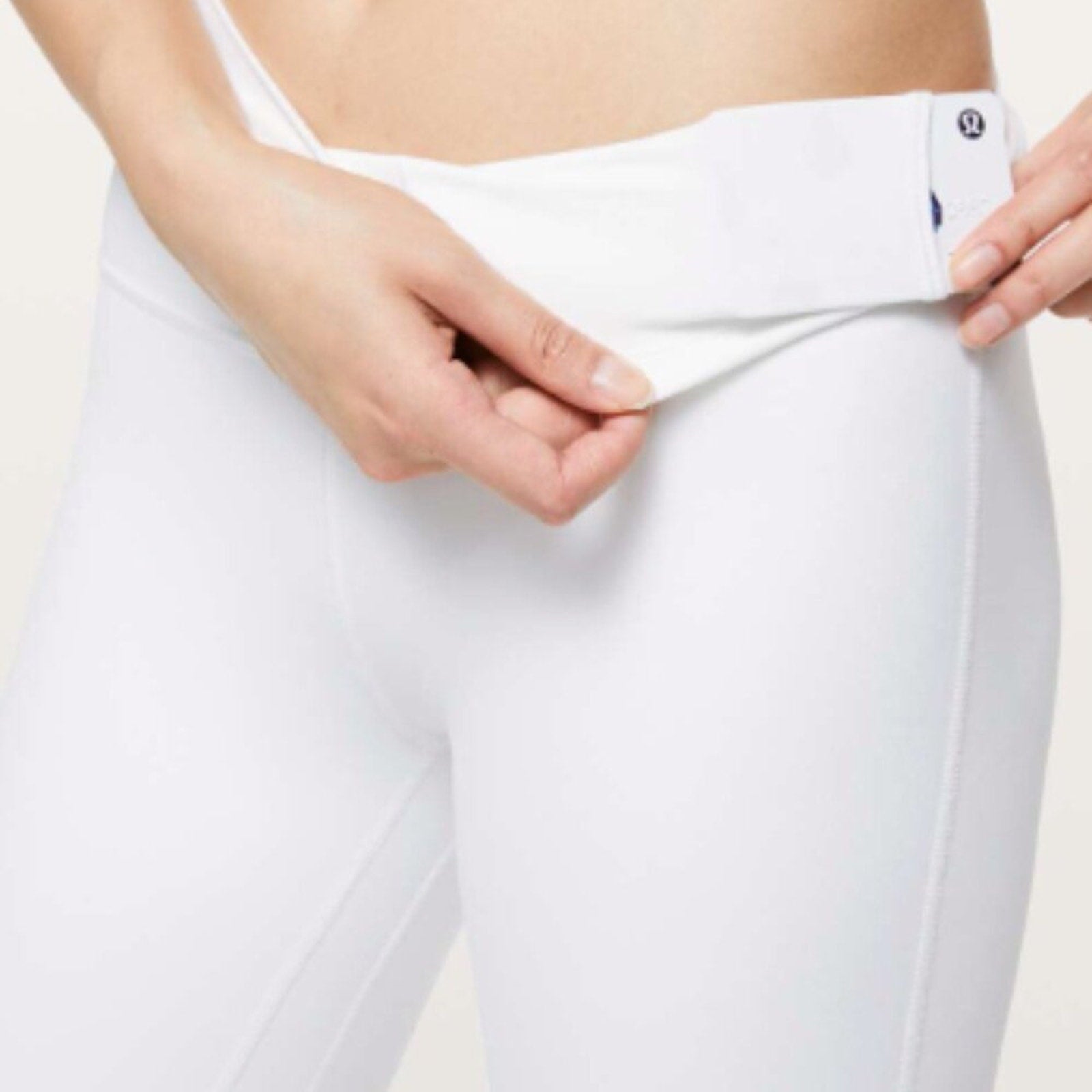 (6284) LULULEMON Align Crop *21" Sz 4 *LOVED