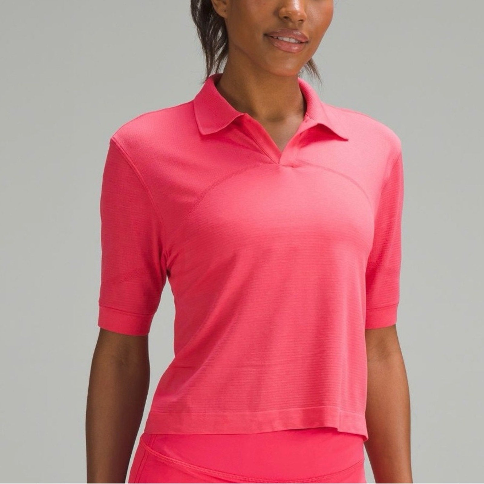 6567 NWT Swiftly Tech Relaxed-Fit Polo Shirt in LIPGLOSS Sz 8