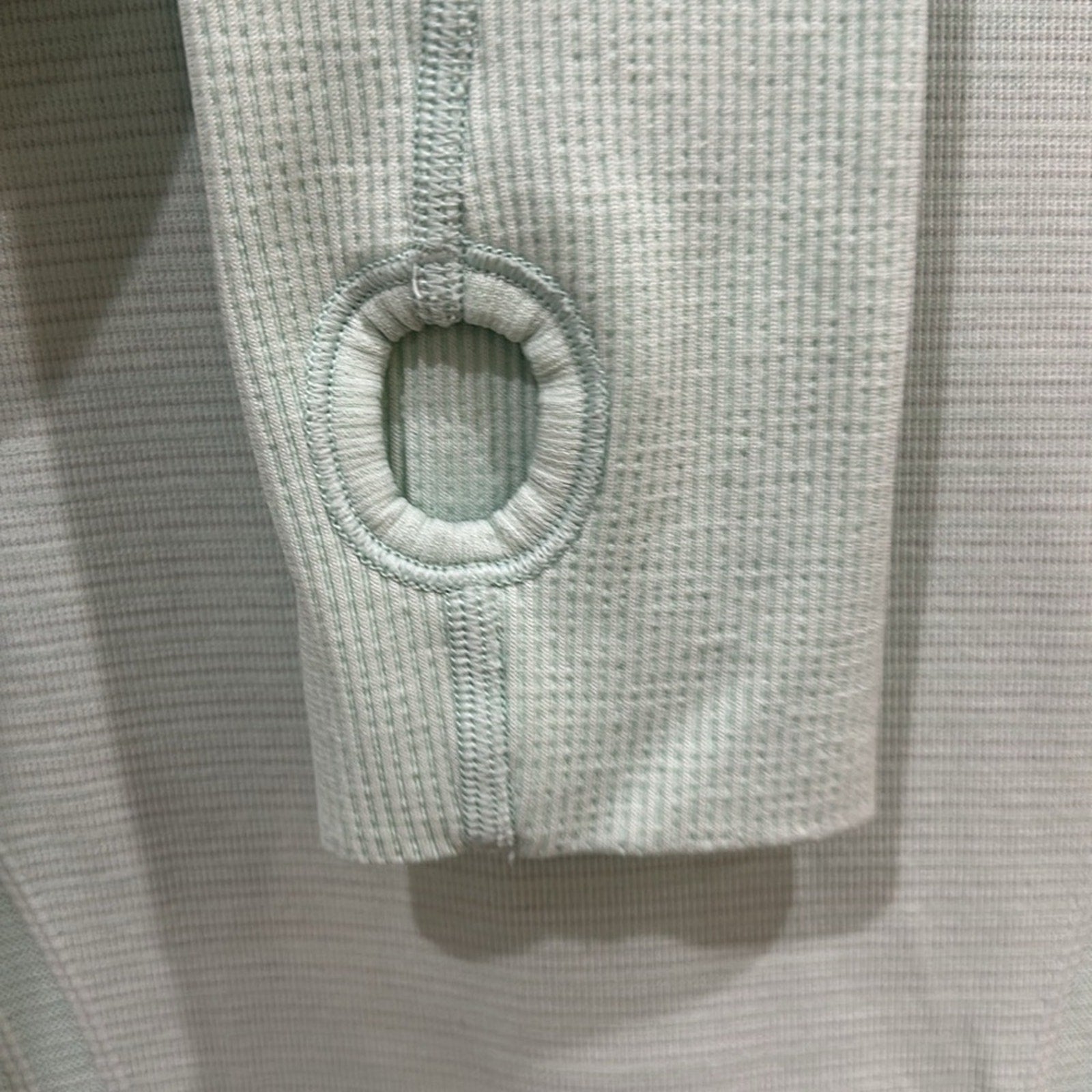 6036 - LULULEMON RUN: Swiftly Tech Long Sleeve Crew Sz 12 Aquamarine
