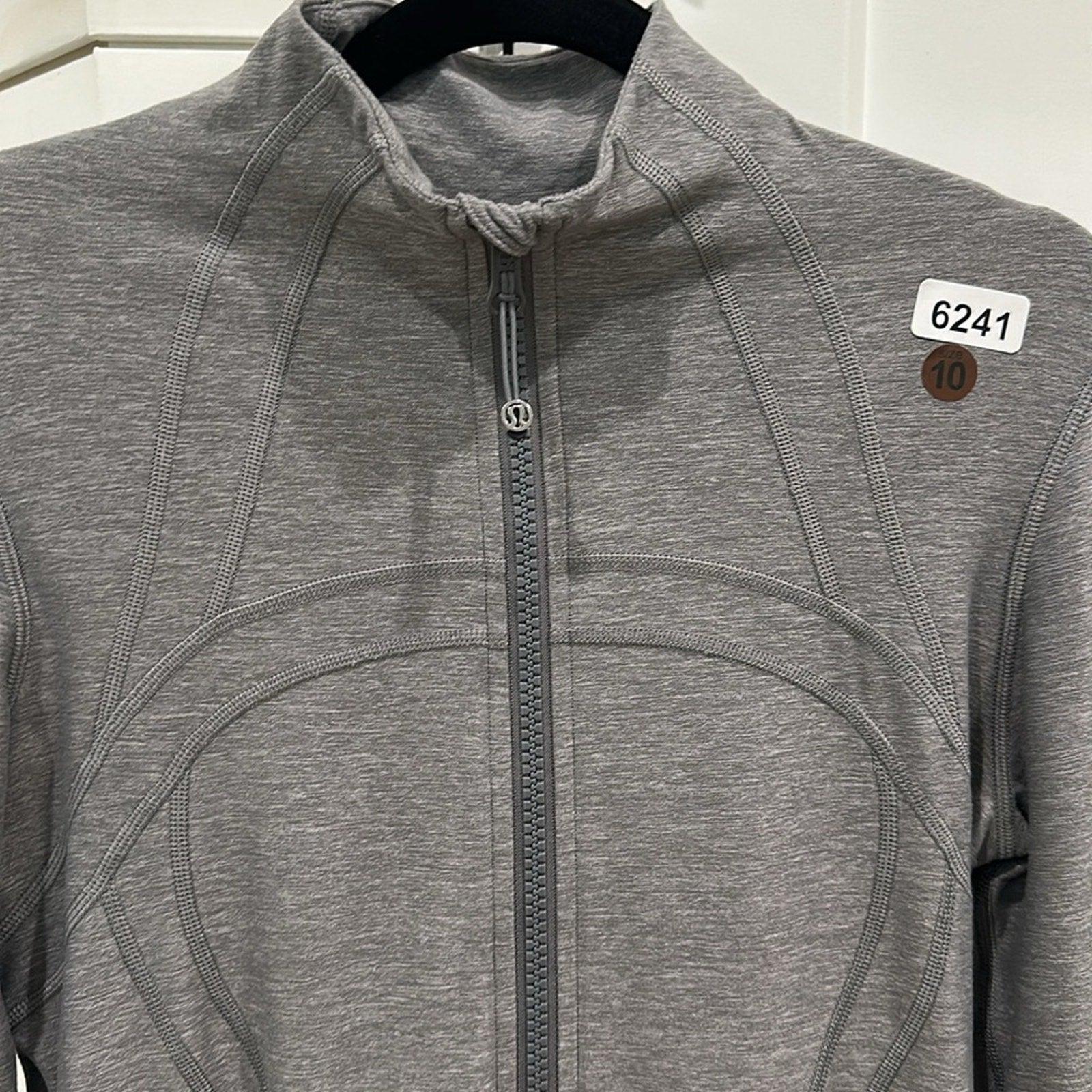 (6241) LULULEMON Define Jacket Sz 10 *EUC Heathered Wren / Wren