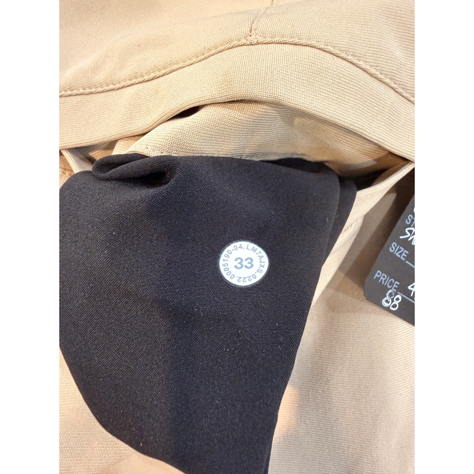 6524 - LULULEMON Commission Short 7" *Canvas Tofino Sand 33W