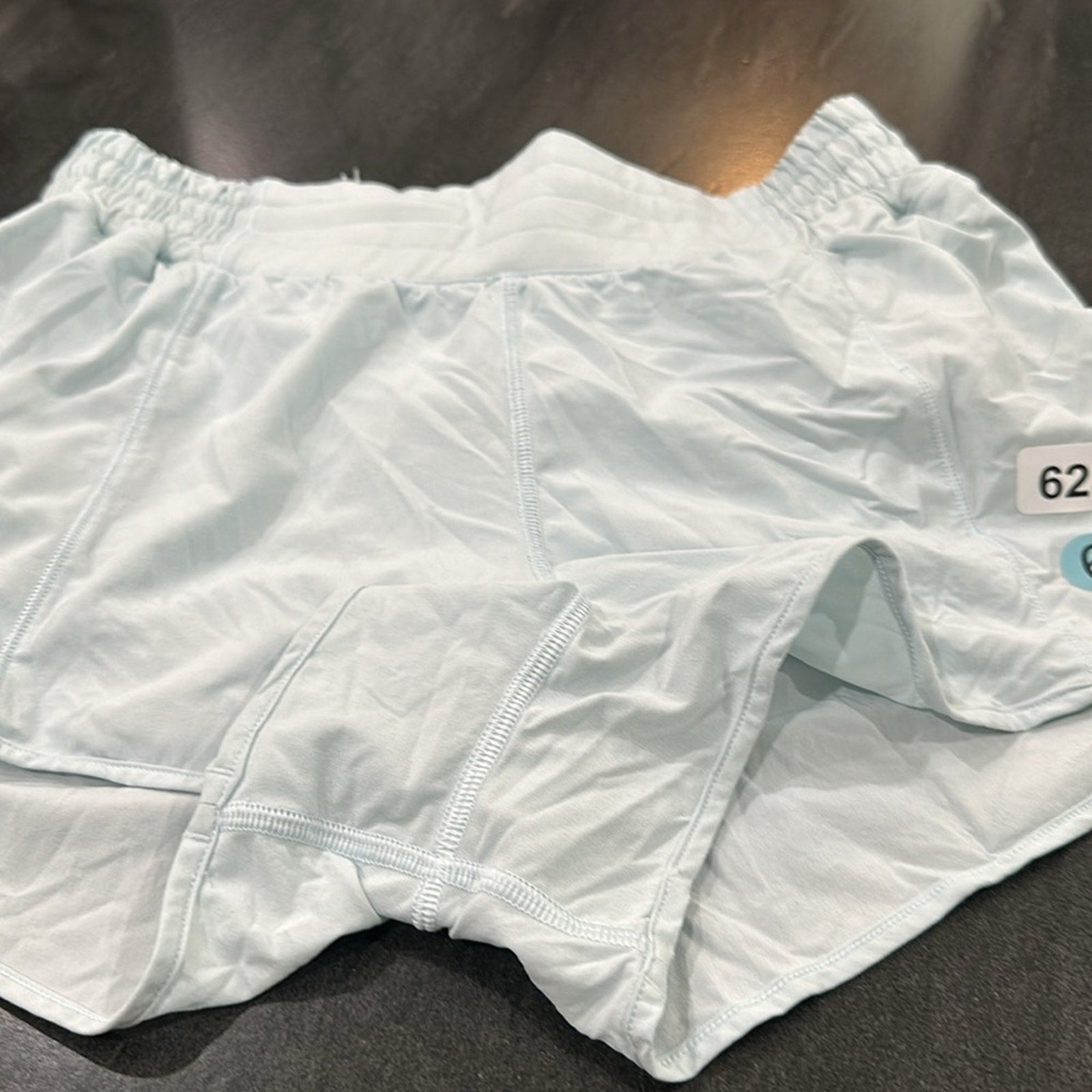 (6257) LULULEMON Hotty Hot High-Rise Lined Short 2.5" in Sz 6 *Loved *Powder Blu