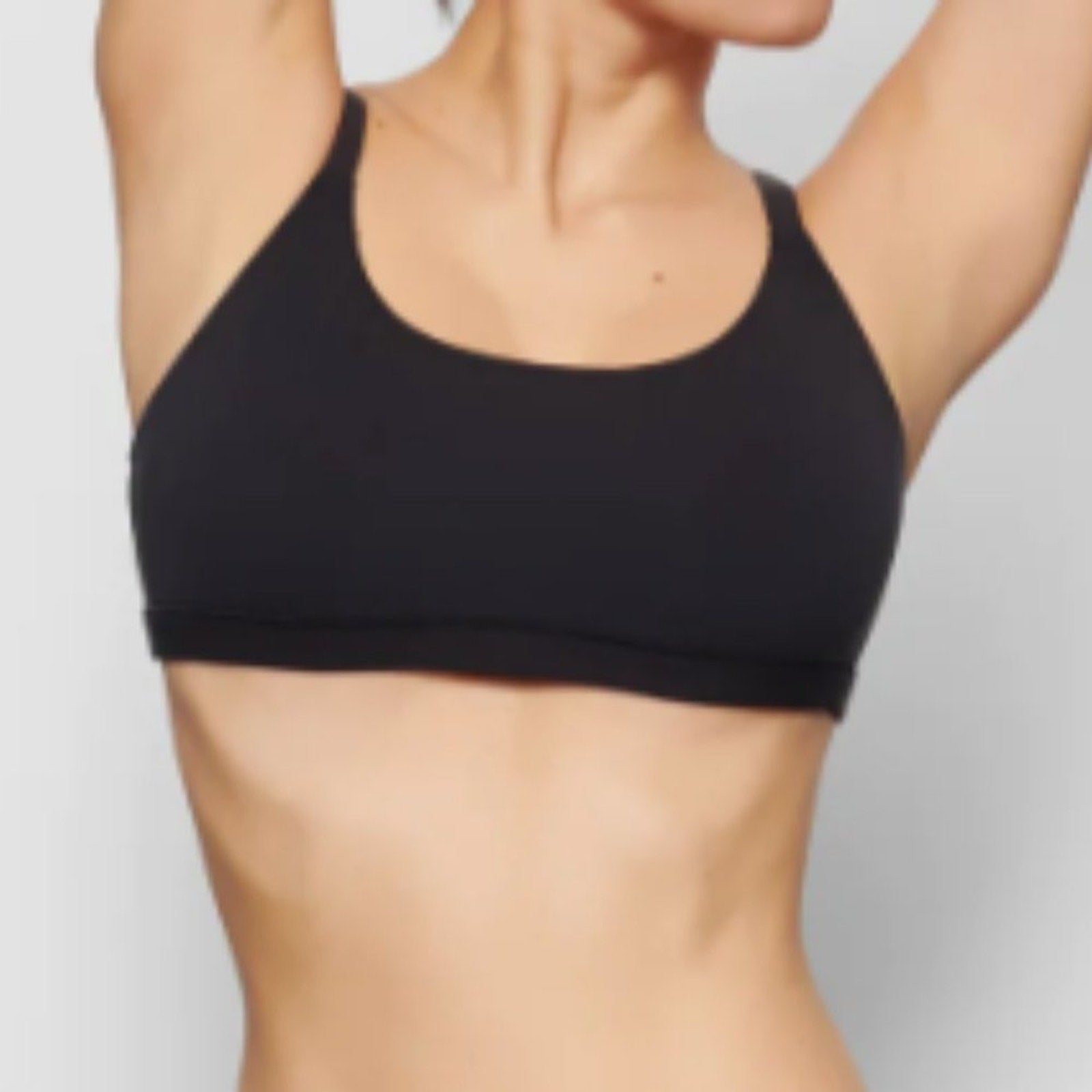 (2268) SKIMS NWT FITS EVERYBODY  SCOOP BRALETTE in S ** ONYX