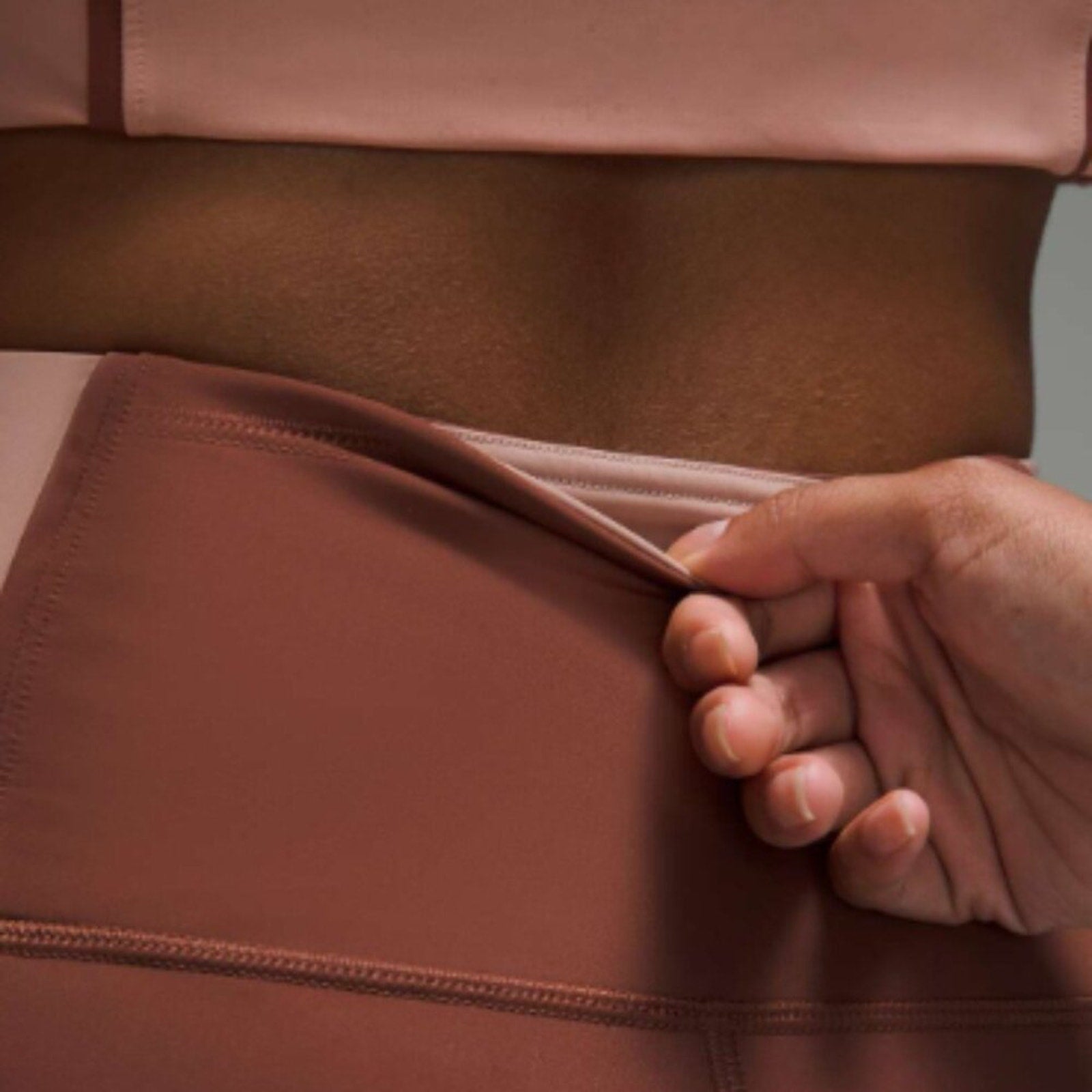 (0001) LULULEMON Hike to Swim SHorts 6" in Sz 6