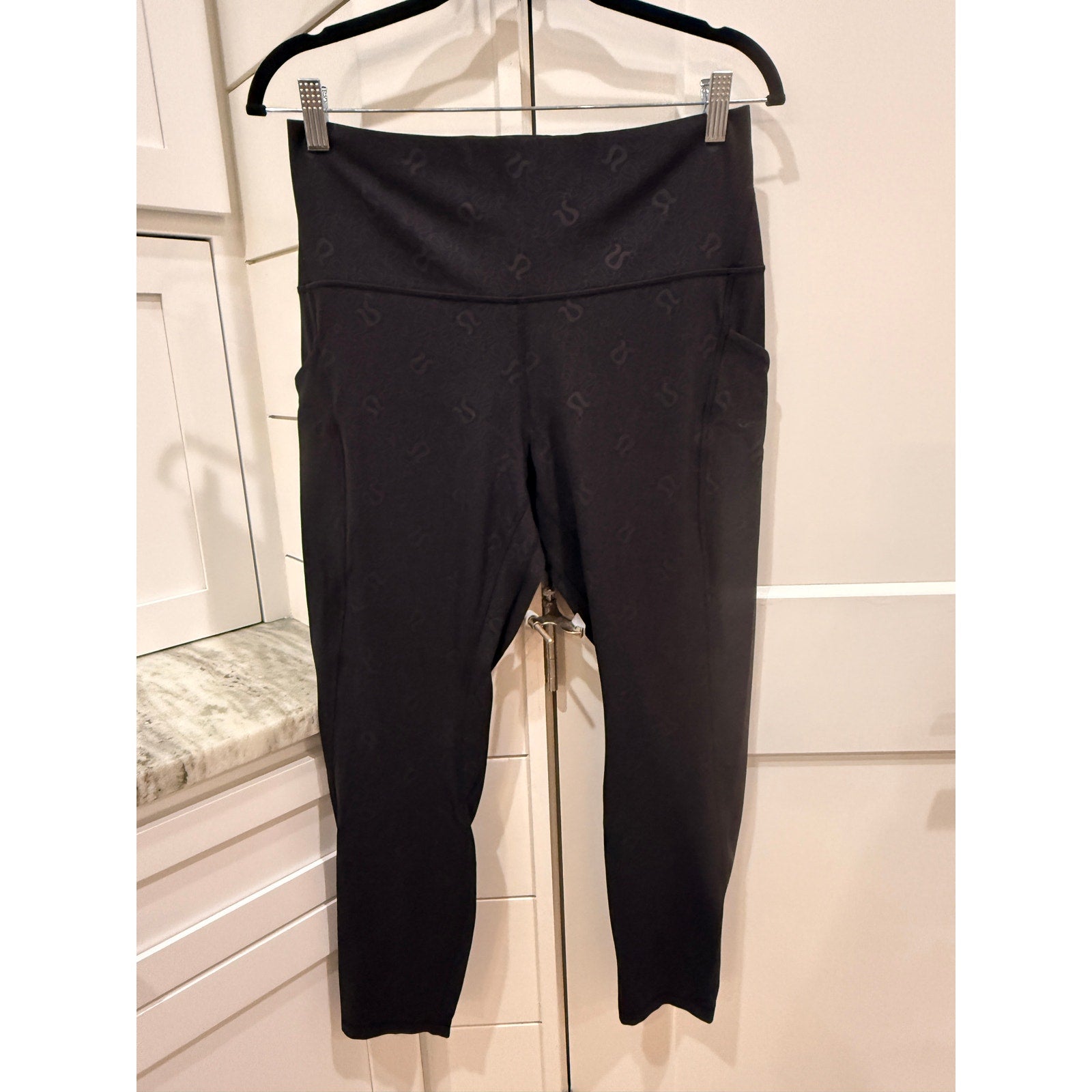 6780 Lululemon Align HighRise Pant with Pockets 25" Yogo Emboss Black Sz 12 *RARE