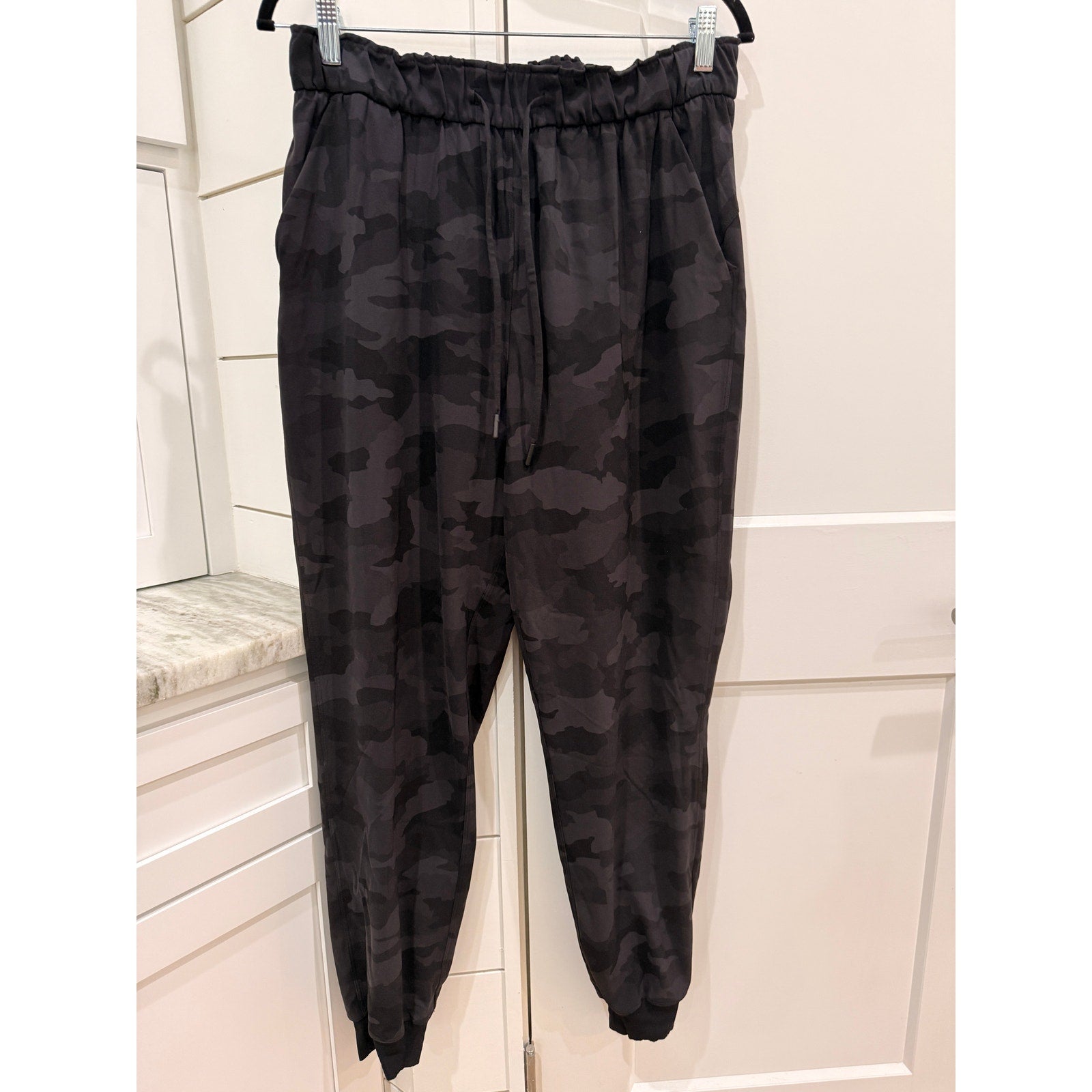 6827 Lululemon Stretch High-Rise Jogger *Full Heritage 365 Camo Deep Coal Sz10