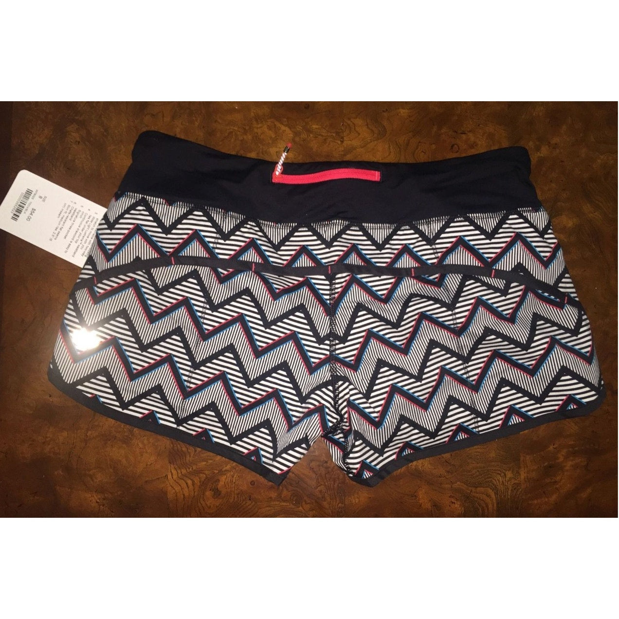 6437 - LULULEMON Speed Short 2014 Seawheeze - 3D Chevron Sz 6 *RARE