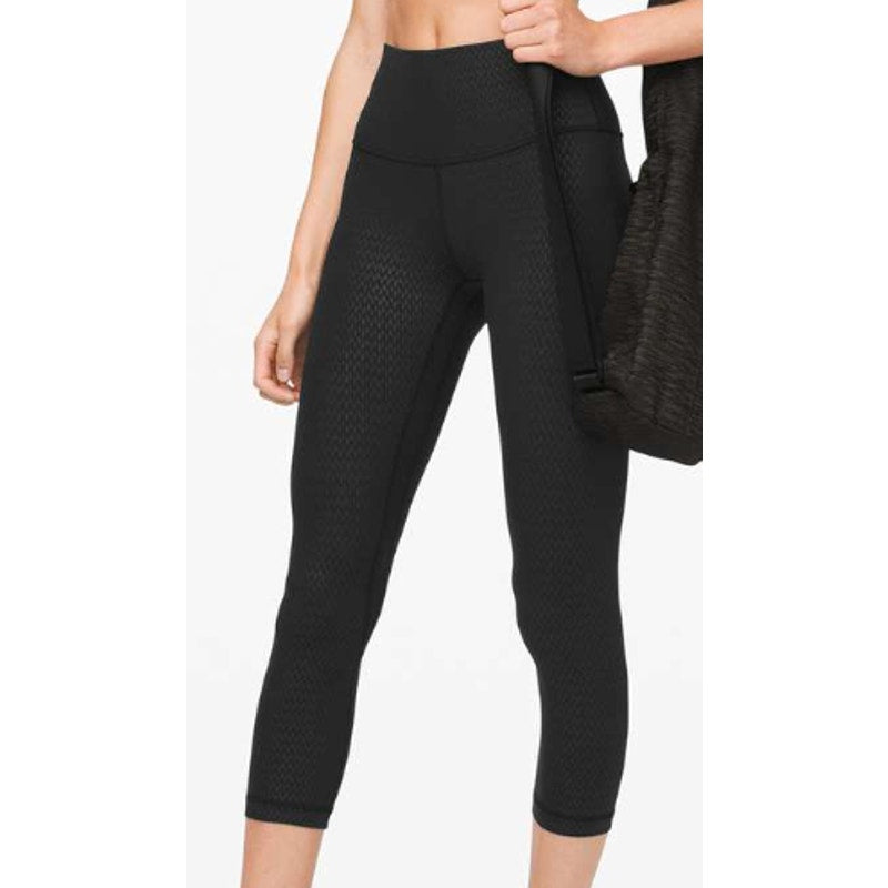 6514 Lululemon Align Crop *21" Diverge Emboss Black Sz 6 **Pilling