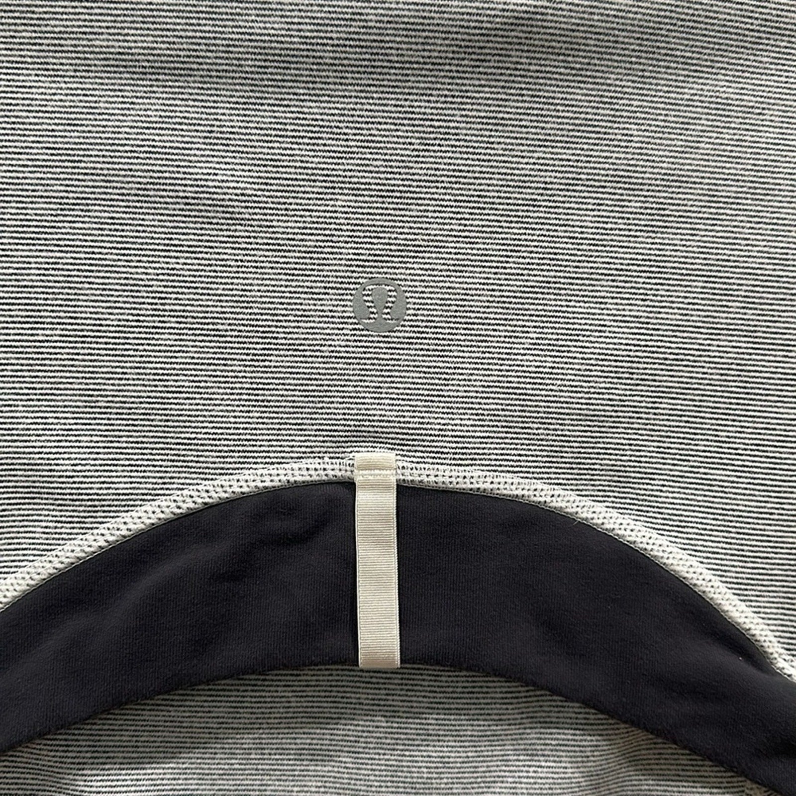 (6235) LULULEMON Define Jacket Sz 8 EUC