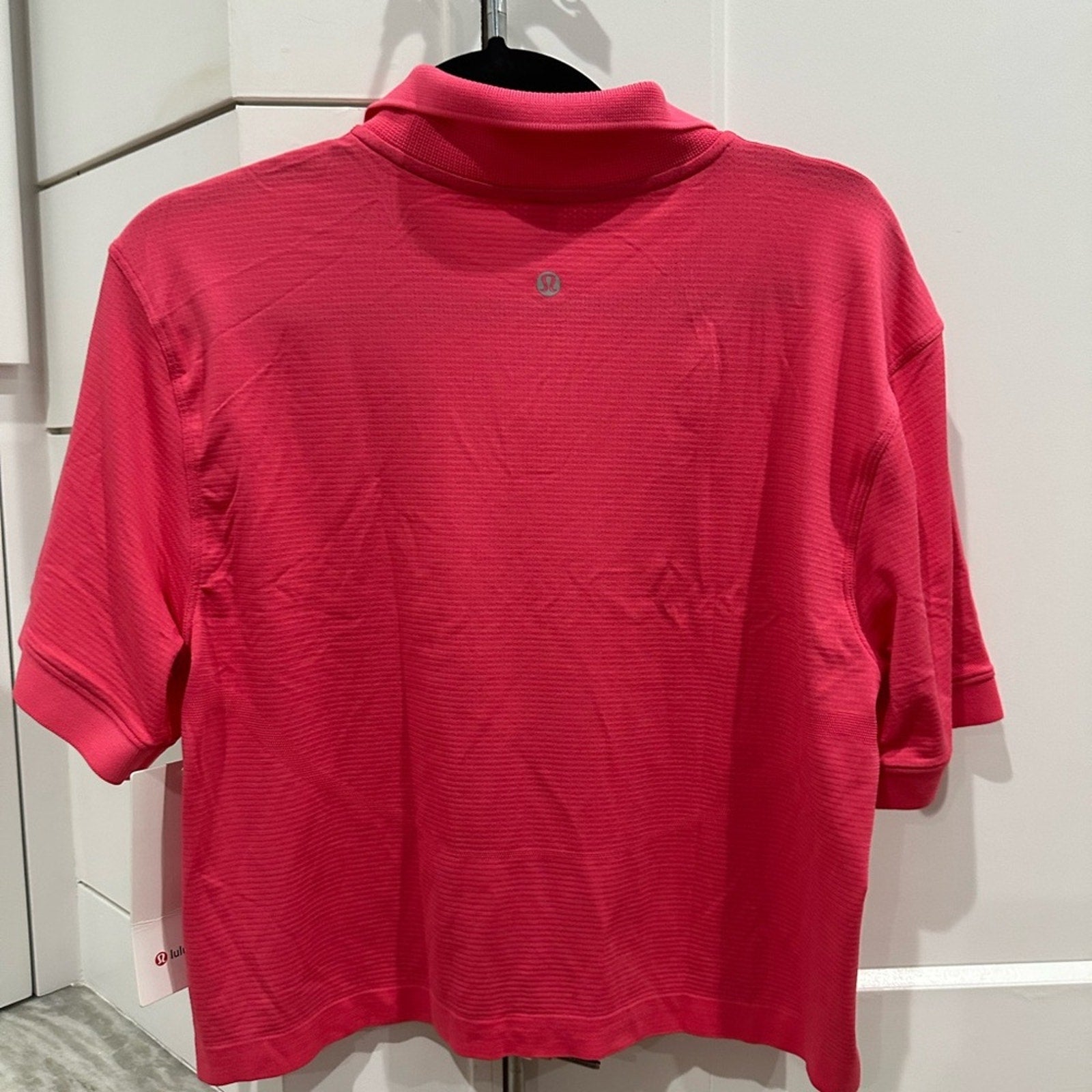 6566 NWT Swiftly Tech Relaxed-Fit Polo Shirt in LIPGLOSS Sz 10